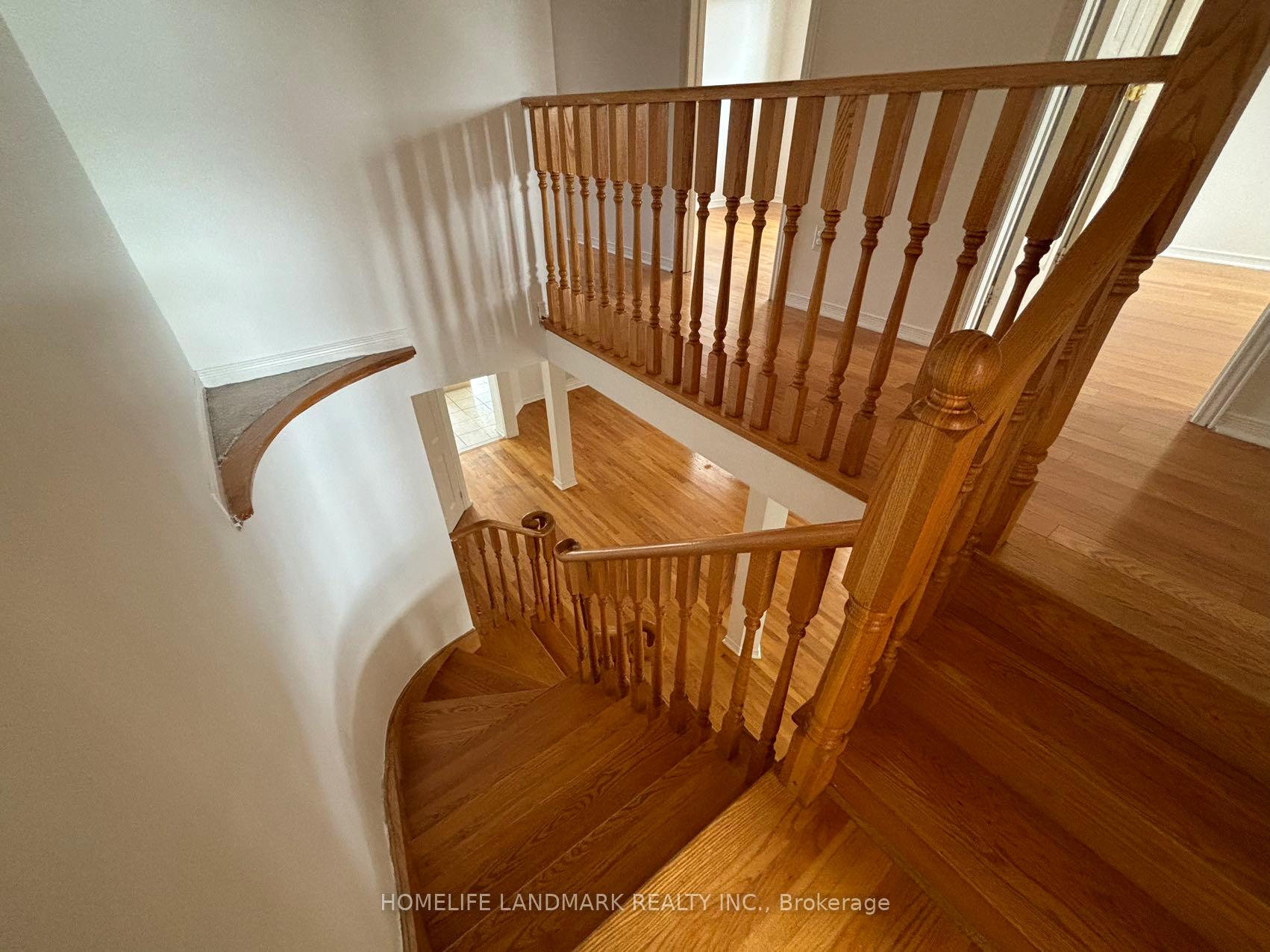 Photo 7 of 9 Baltic Street, Richmond Hill, Langstaff — HOMEH