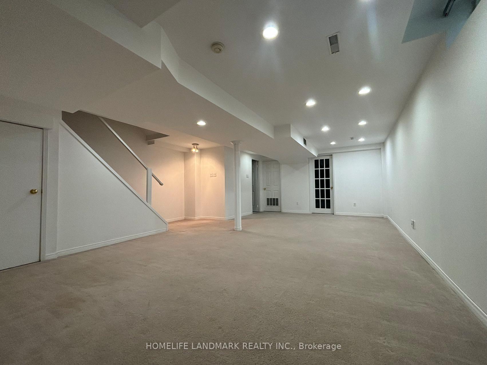 Photo 16 of 9 Baltic Street, Richmond Hill, Langstaff — HOMEH