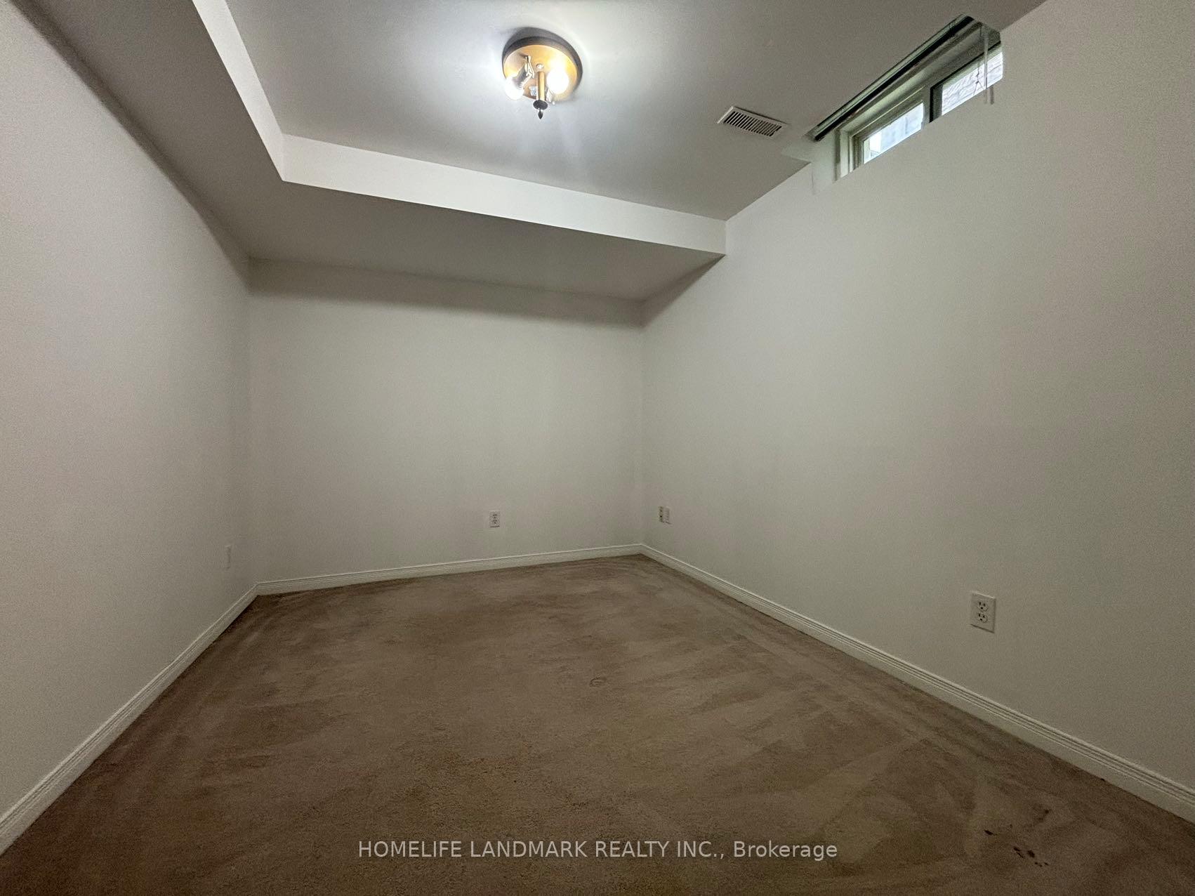 Photo 18 of 9 Baltic Street, Richmond Hill, Langstaff — HOMEH