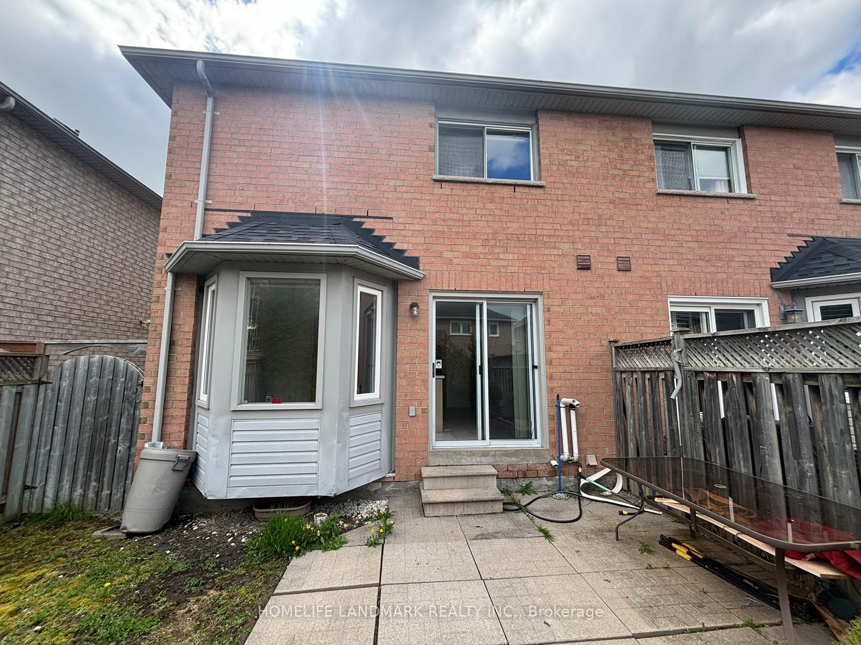 Photo 21 of 9 Baltic Street, Richmond Hill, Langstaff — HOMEH