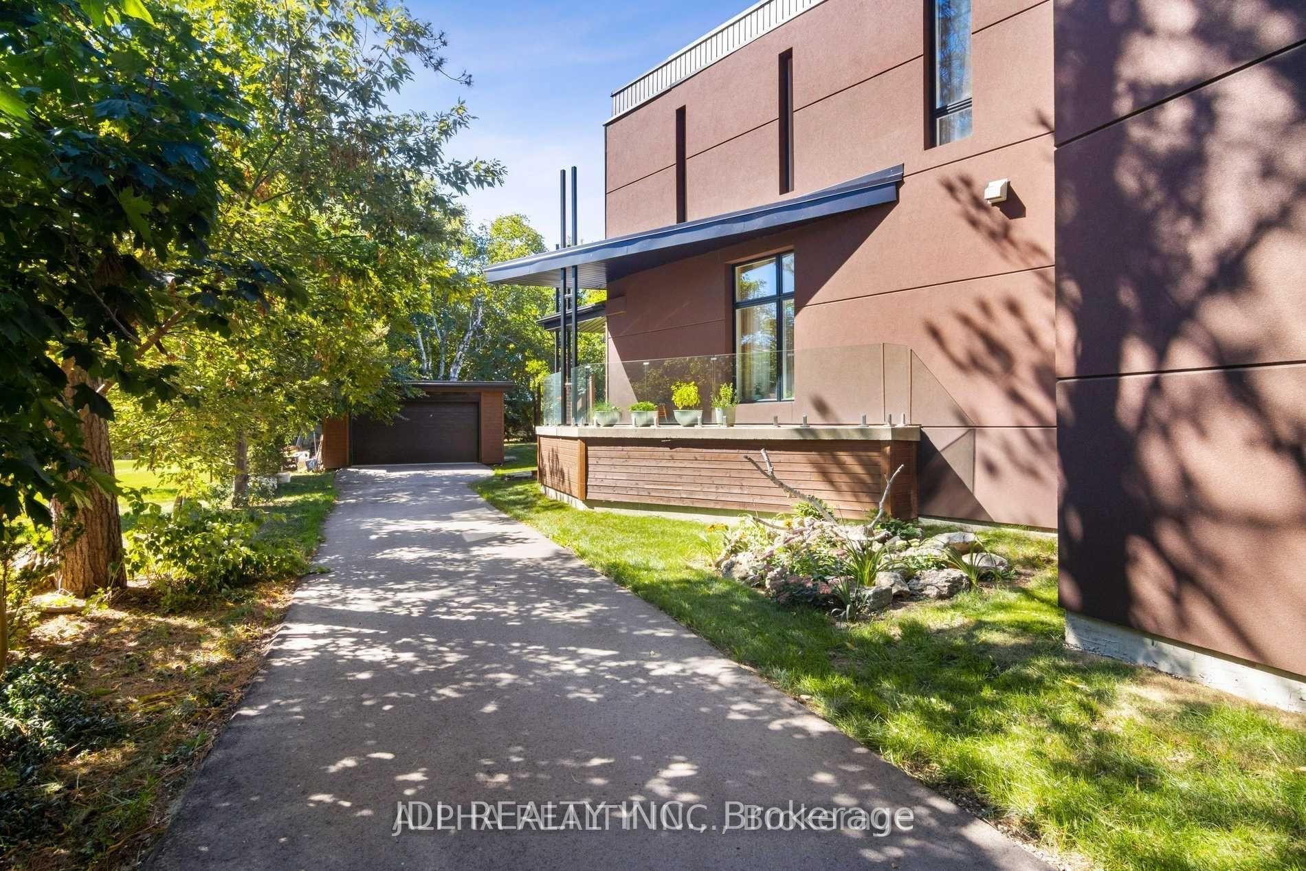 Photo 4 of 1436 Haig Boulevard, Mississauga, Lakeview — HOMEH