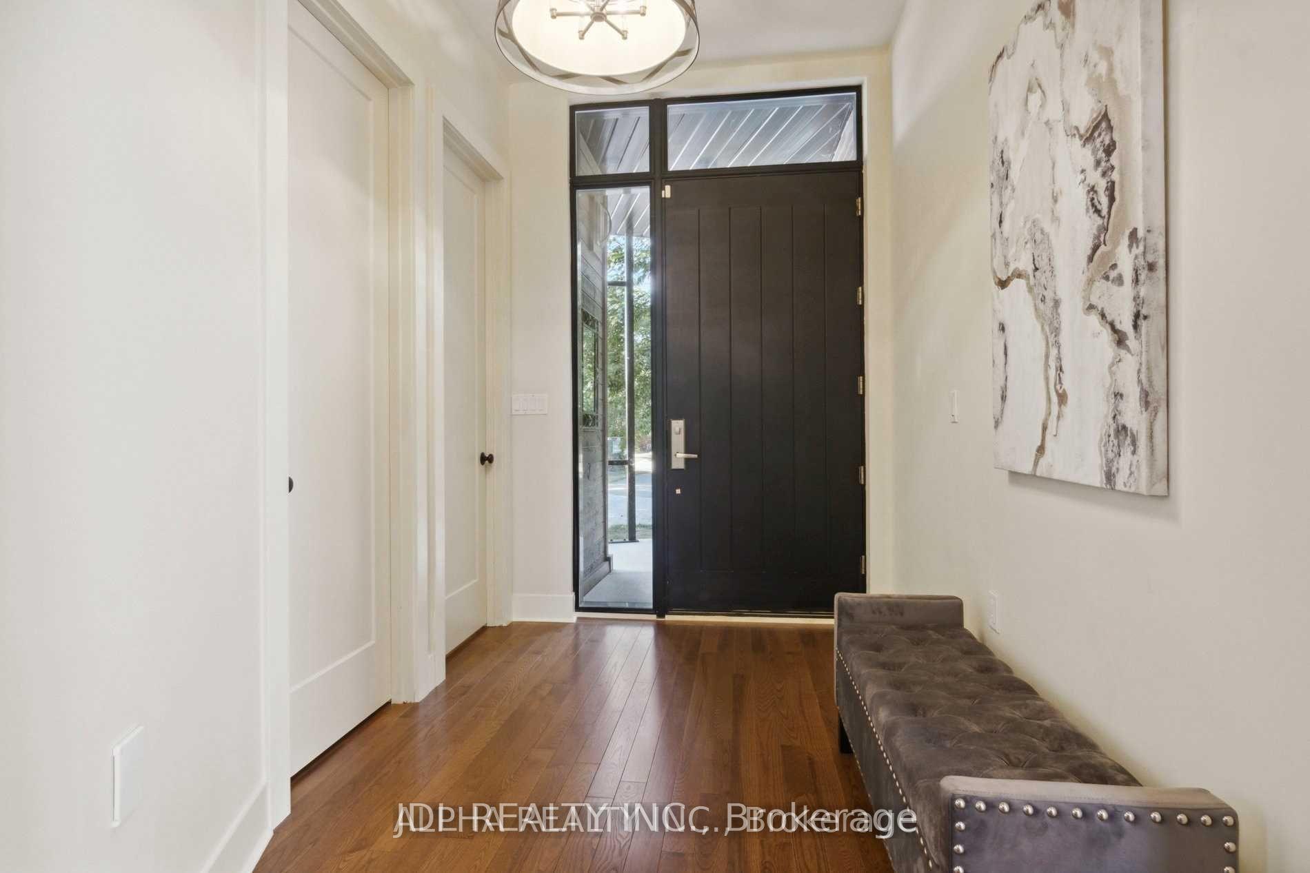 Photo 5 of 1436 Haig Boulevard, Mississauga, Lakeview — HOMEH