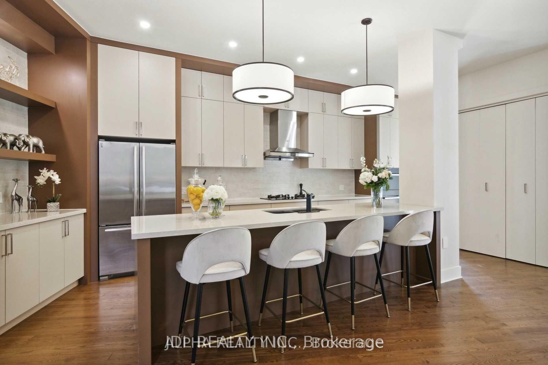 Photo 13 of 1436 Haig Boulevard, Mississauga, Lakeview — HOMEH