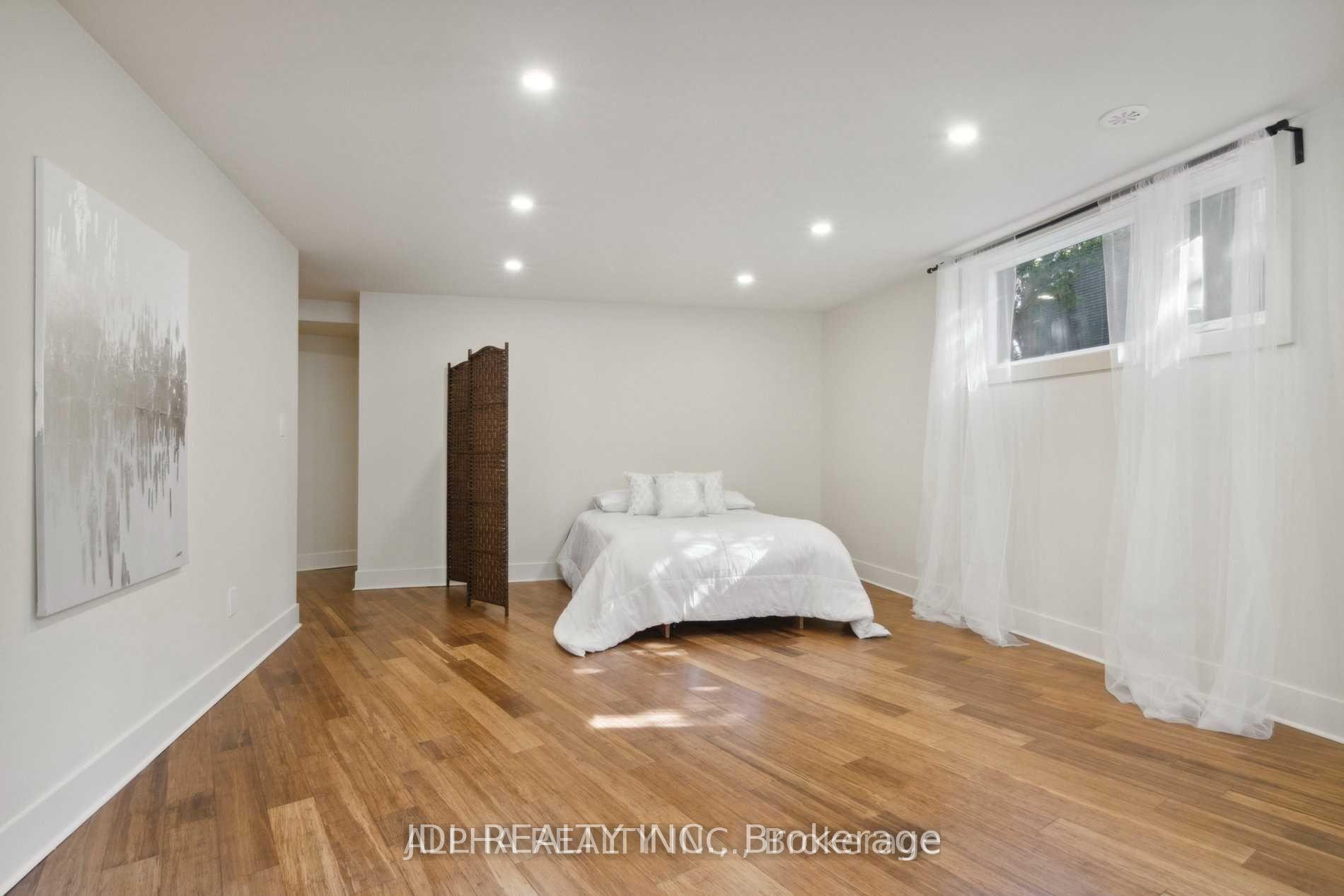 Photo 34 of 1436 Haig Boulevard, Mississauga, Lakeview — HOMEH