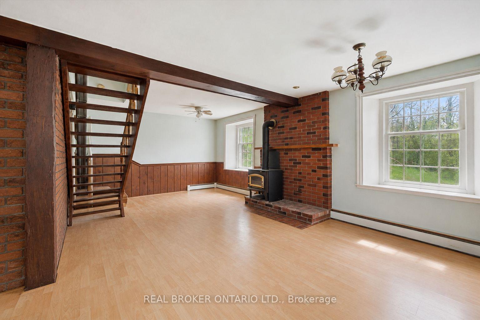 Photo 3 of 36 Elgin Street E, Woolwich — HOMEH