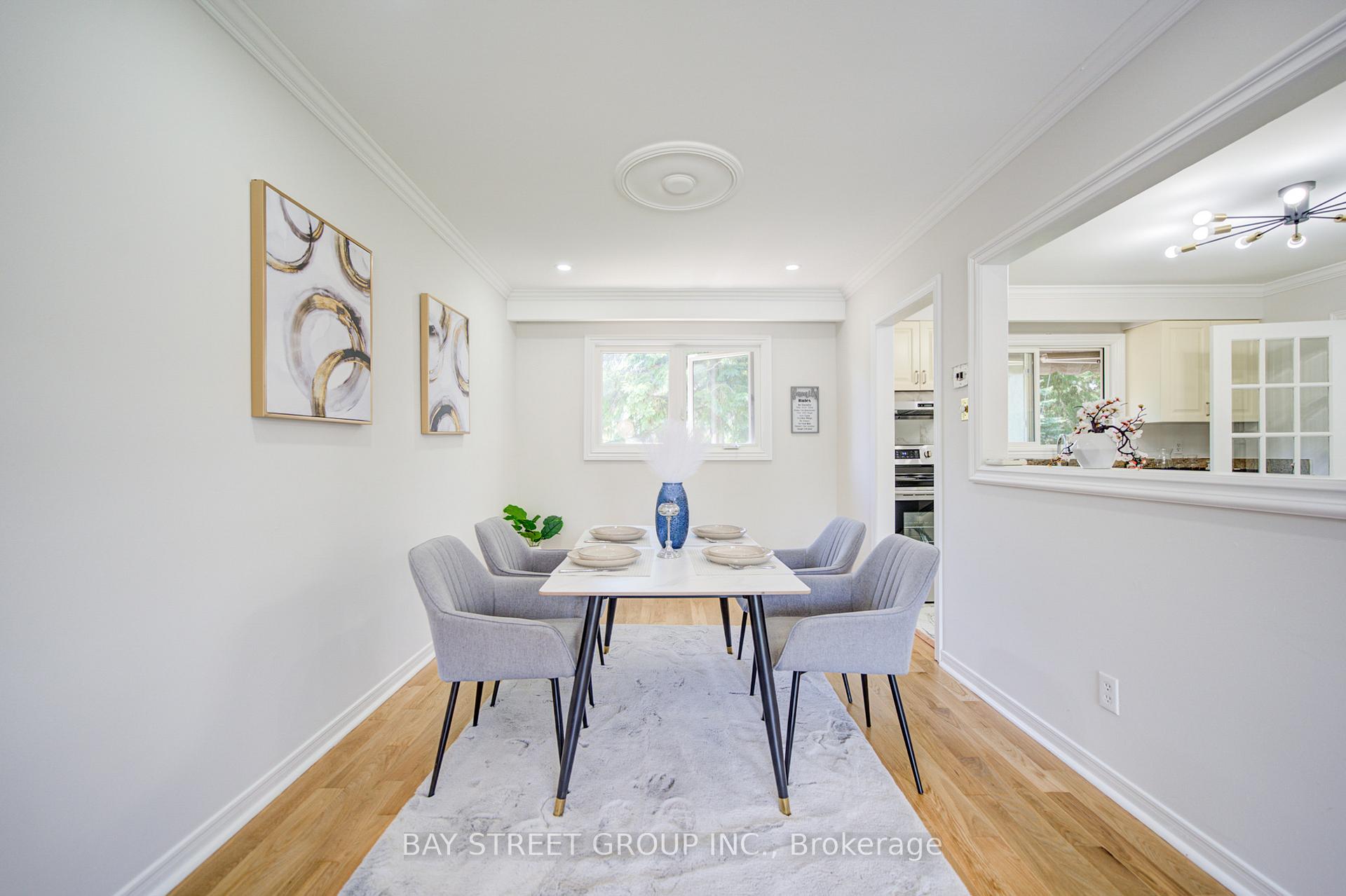 Photo 4 of 4 Sir Brandiles Place, Markham, Markham Village — HOMEH