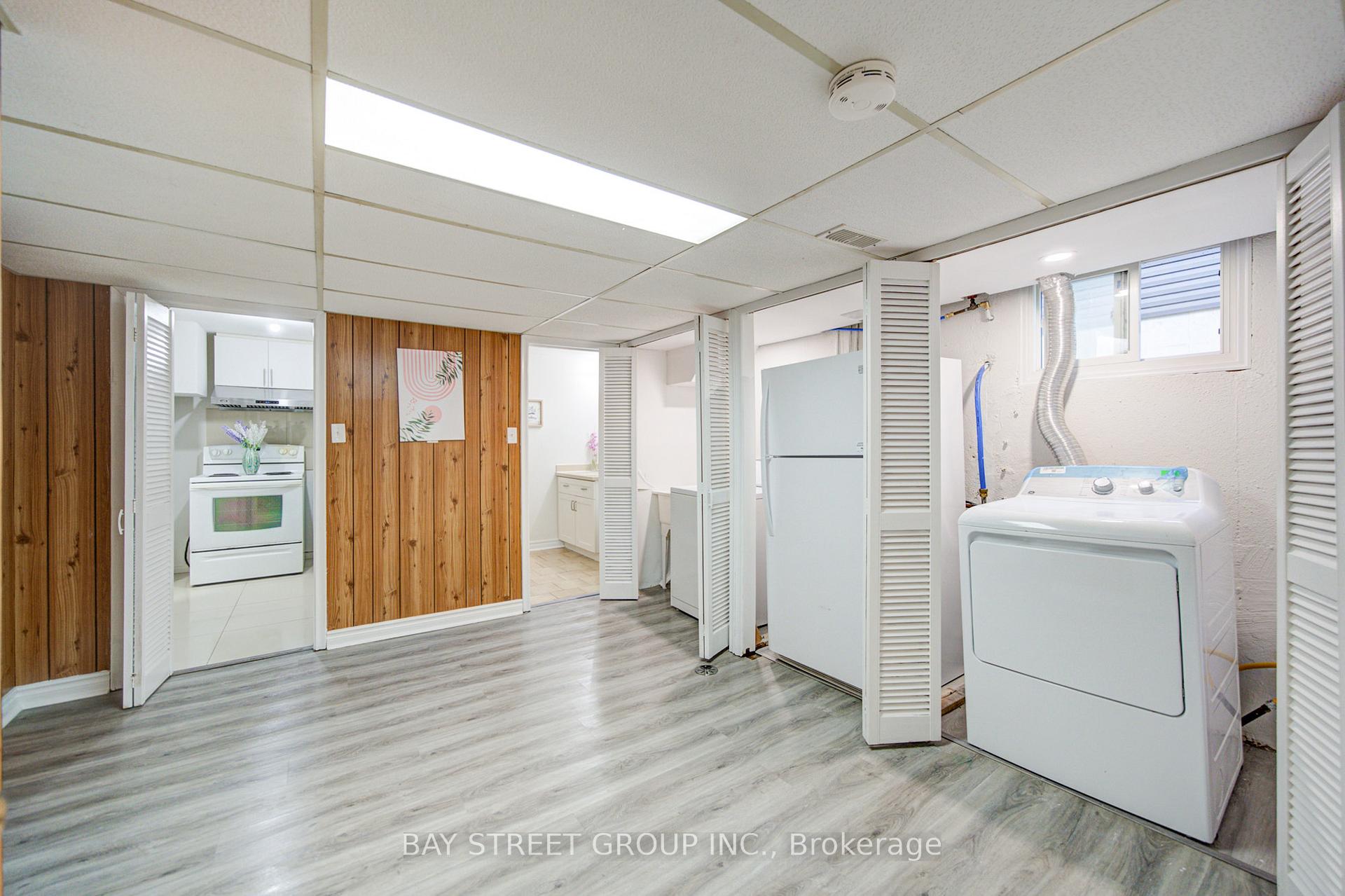 Photo 31 of 4 Sir Brandiles Place, Markham, Markham Village — HOMEH