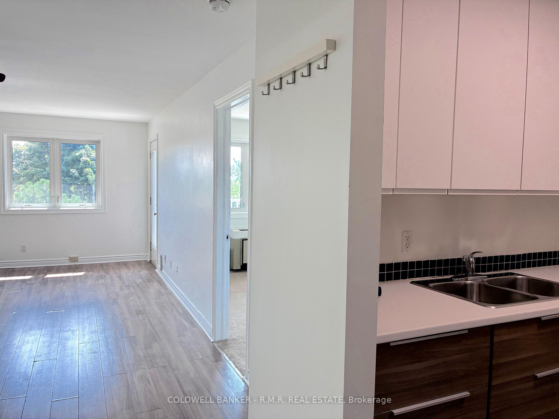 Photo 5 of Unit 403, 189 Lake Driveway West, Ajax, South West — HOMEH