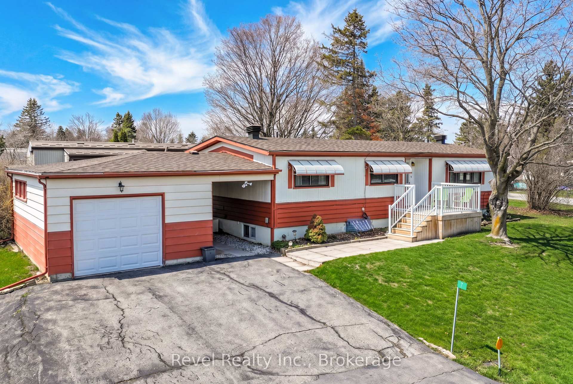 Photo 3 of 7 Macal Drive, Kawartha Lakes, Fenelon — HOMEH