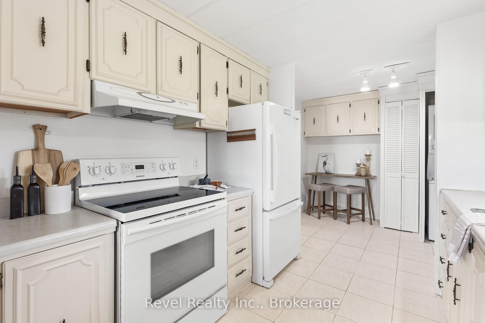 Photo 19 of 7 Macal Drive, Kawartha Lakes, Fenelon — HOMEH