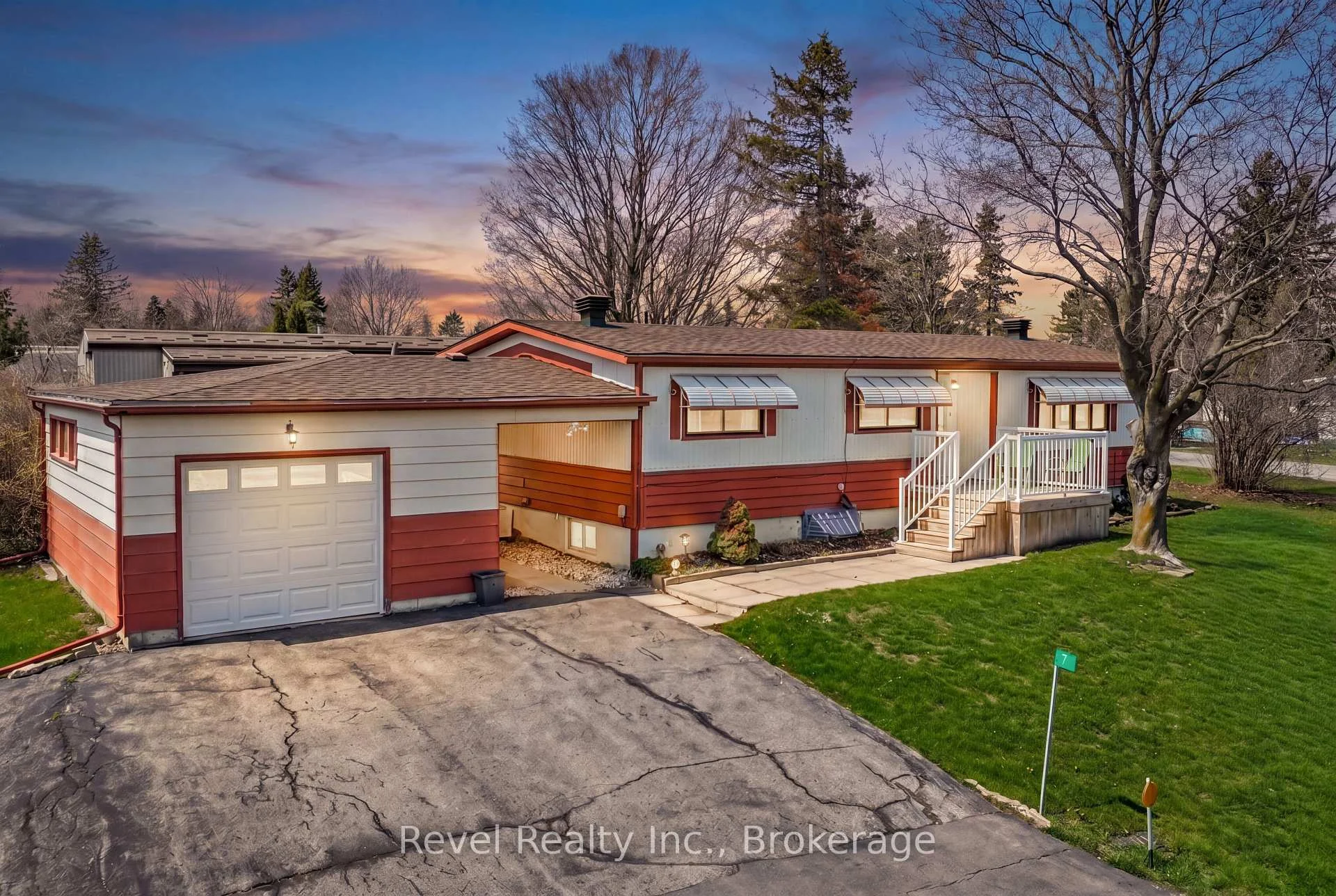 Photo of 7 Macal Drive