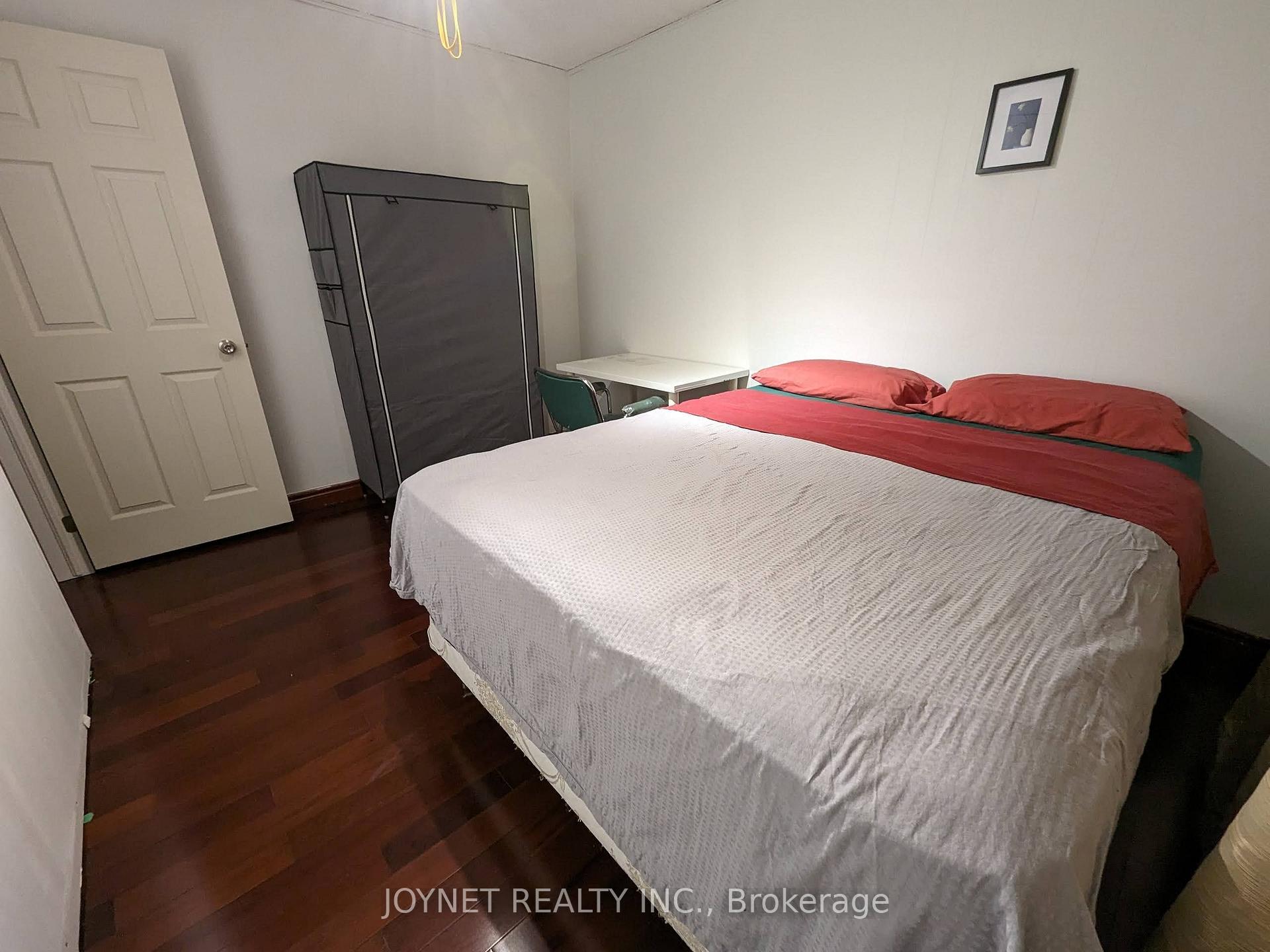 Photo 9 of 164c Edmonton Drive, North York, Pleasant View — HOMEH