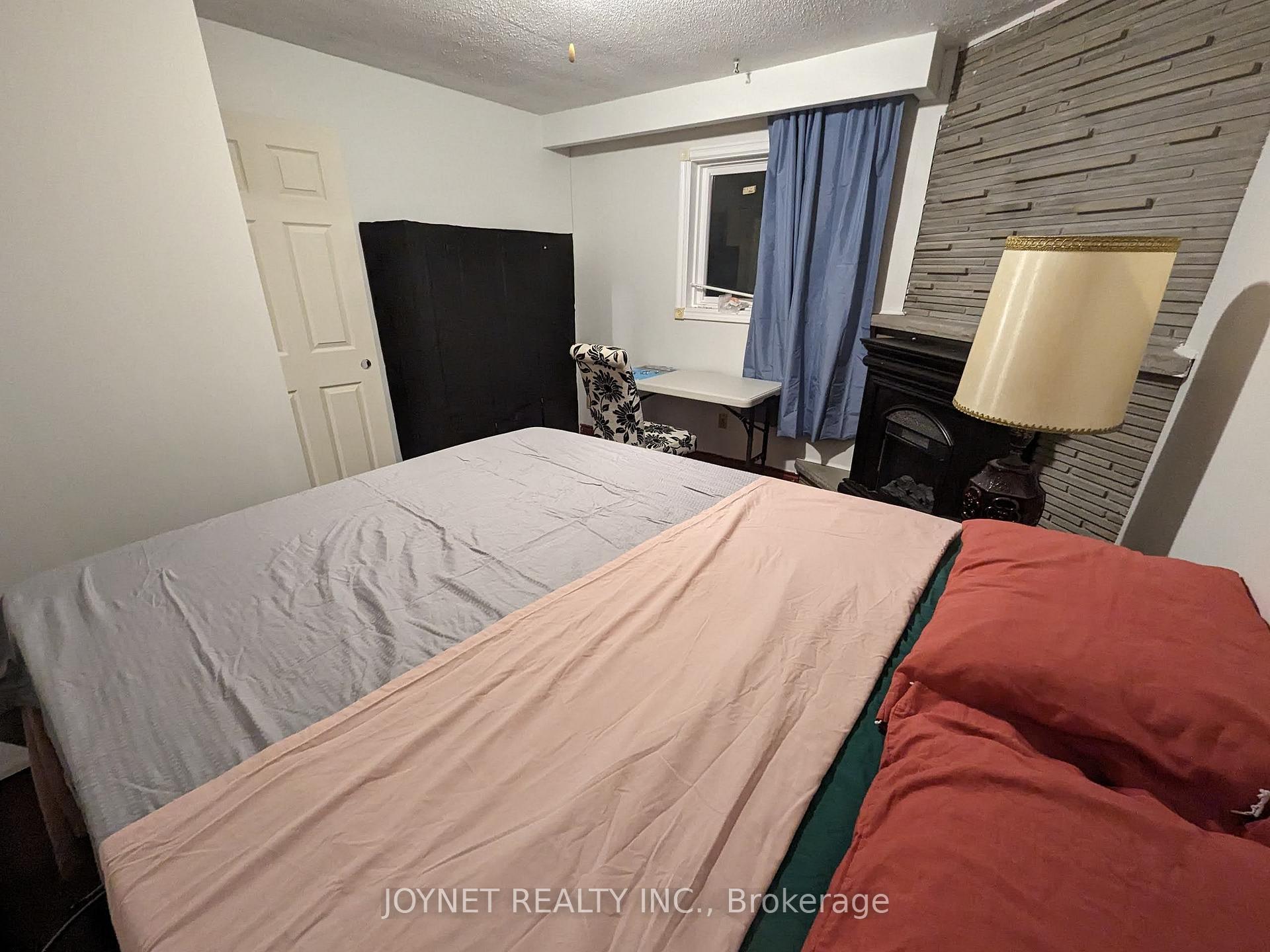 Photo 11 of 164c Edmonton Drive, North York, Pleasant View — HOMEH