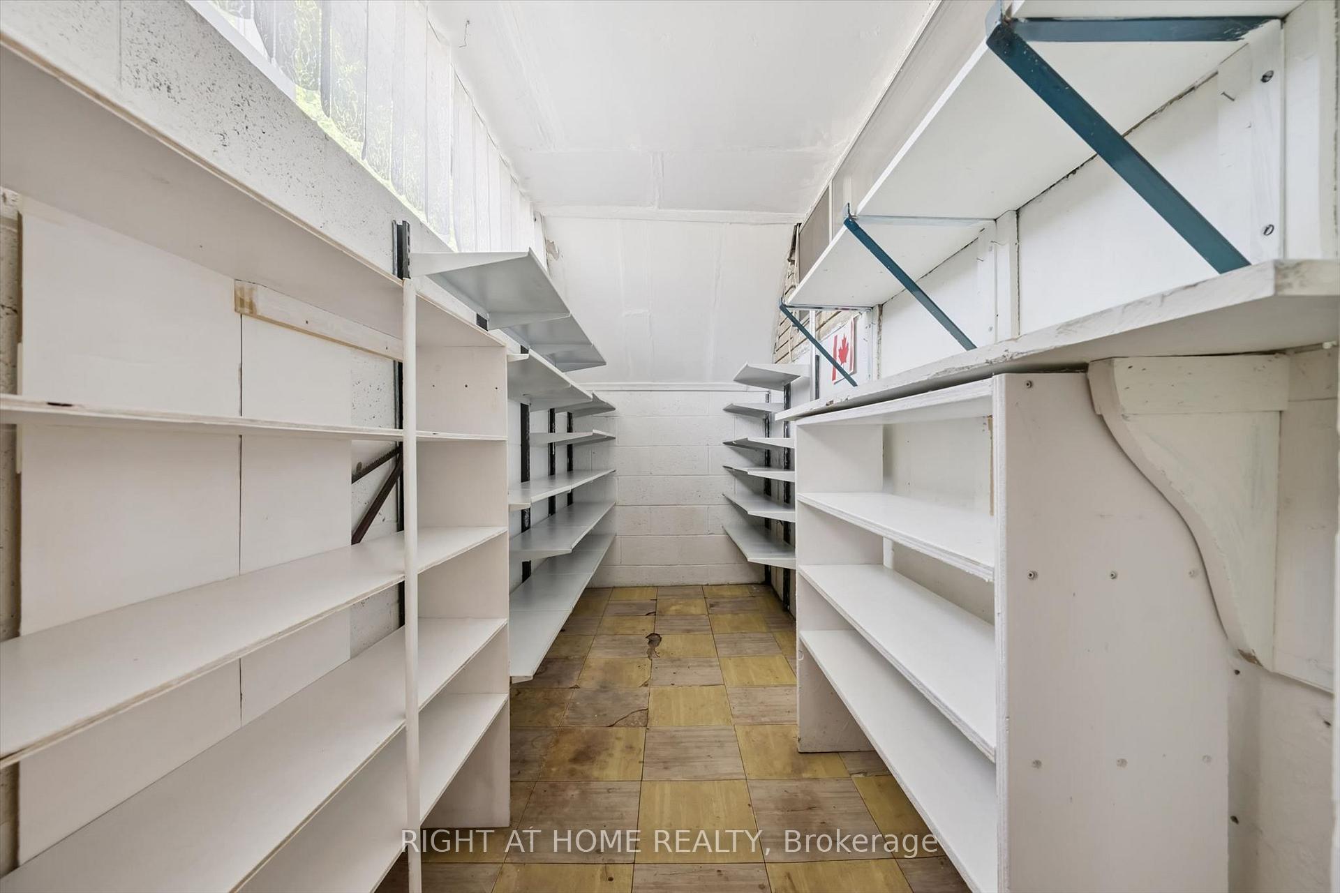 Photo 35 of 27 Jocada Road, North York, Maple Leaf — HOMEH