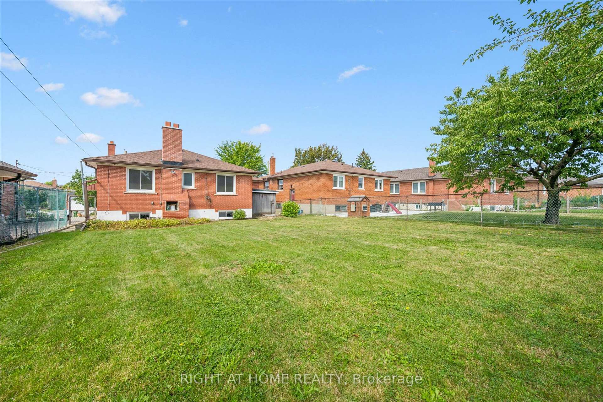 Photo 39 of 27 Jocada Road, North York, Maple Leaf — HOMEH