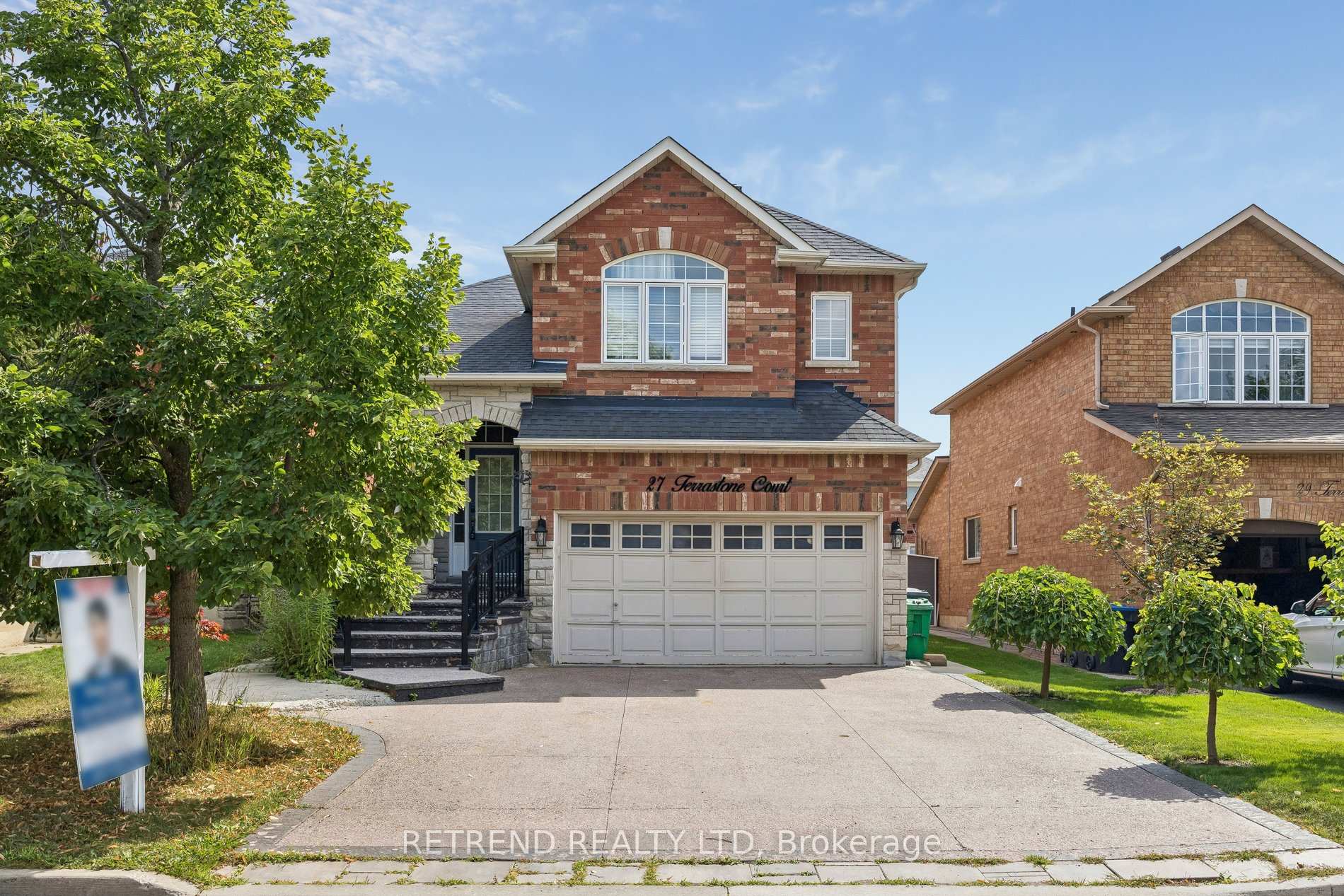Photo 3 of 27 Terrastone Court, Caledon, Bolton West — HOMEH