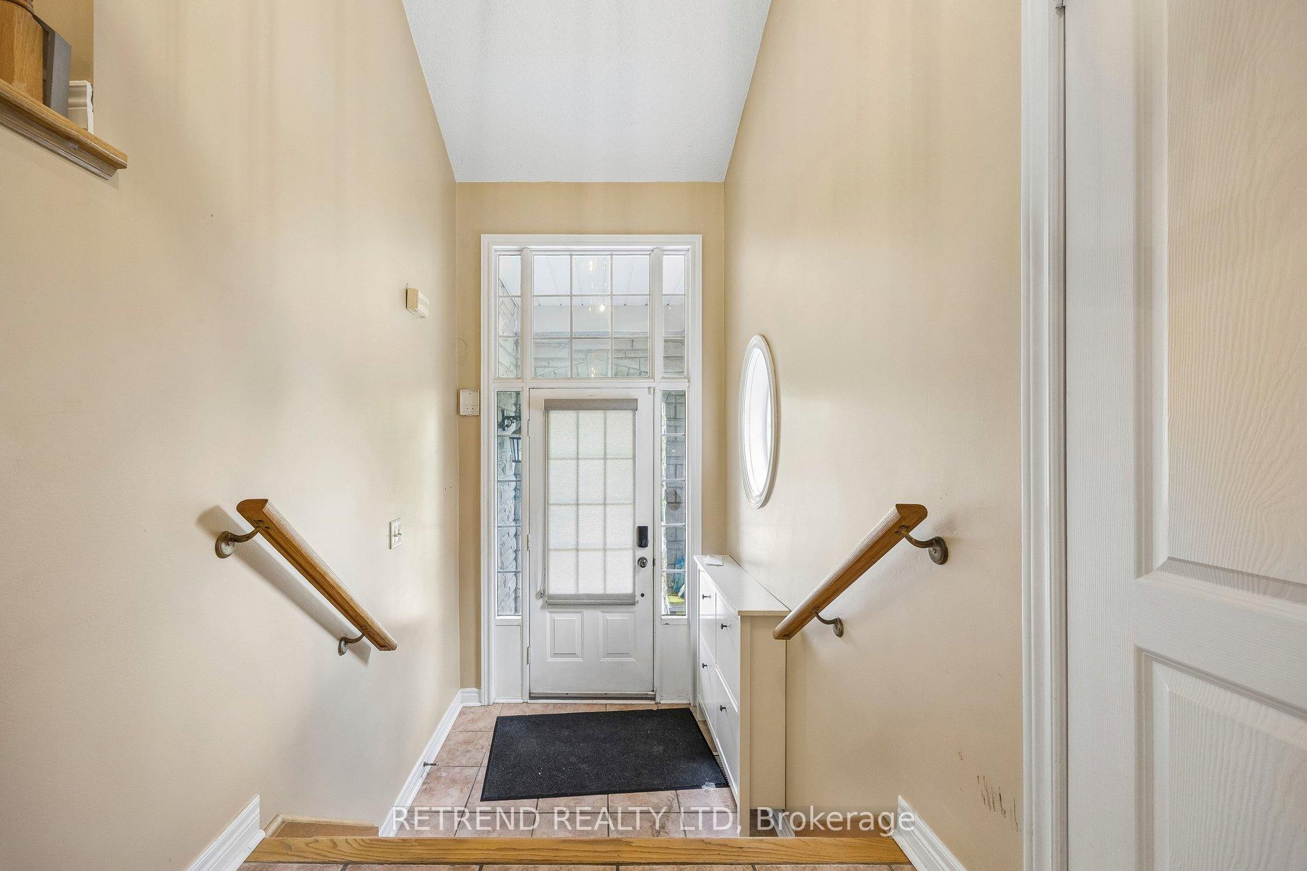 Photo 4 of 27 Terrastone Court, Caledon, Bolton West — HOMEH