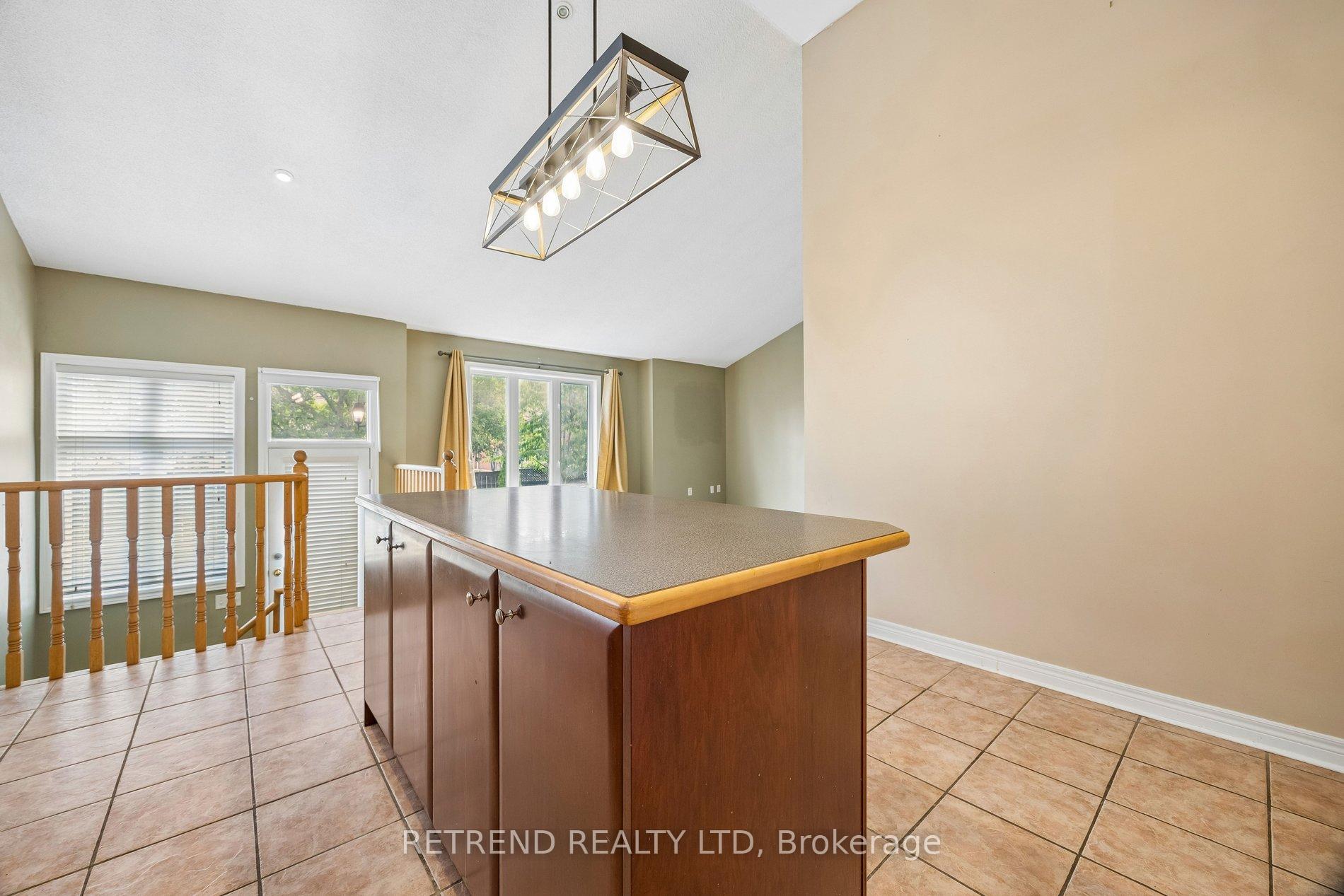 Photo 6 of 27 Terrastone Court, Caledon, Bolton West — HOMEH