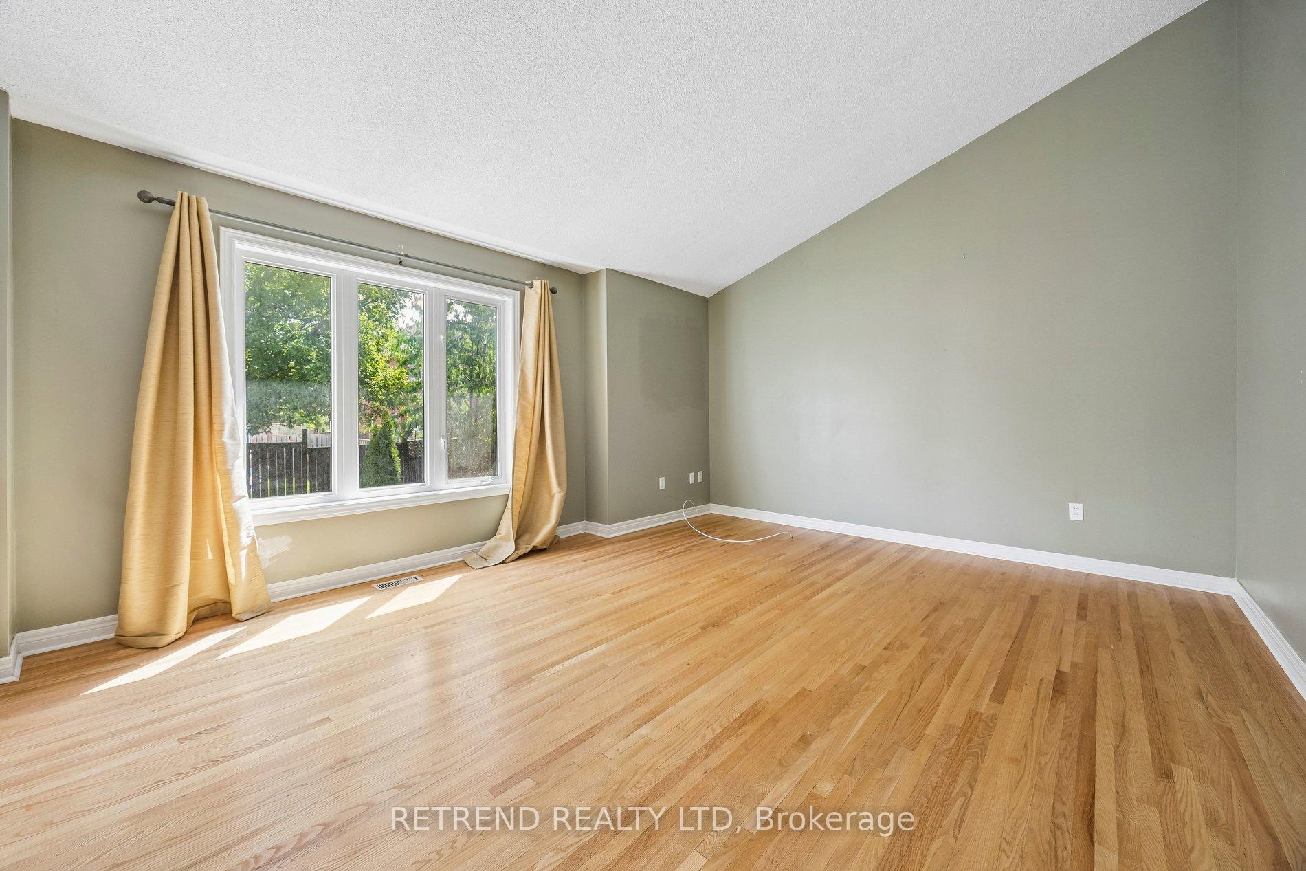 Photo 14 of 27 Terrastone Court, Caledon, Bolton West — HOMEH