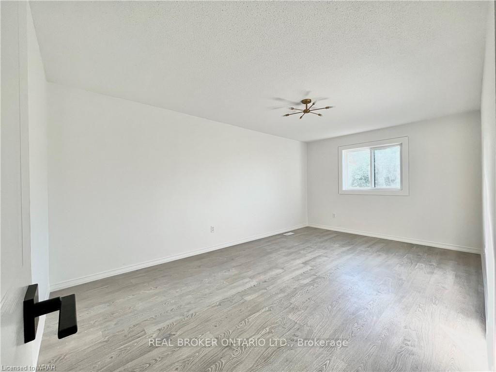Photo 8 of 412 Exmoor Street, Waterloo, Bridgeport — HOMEH