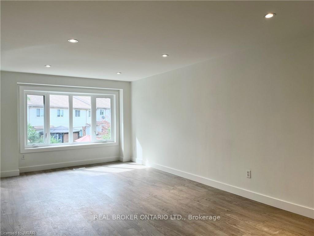Photo 6 of 412 Exmoor Street, Waterloo, Bridgeport — HOMEH