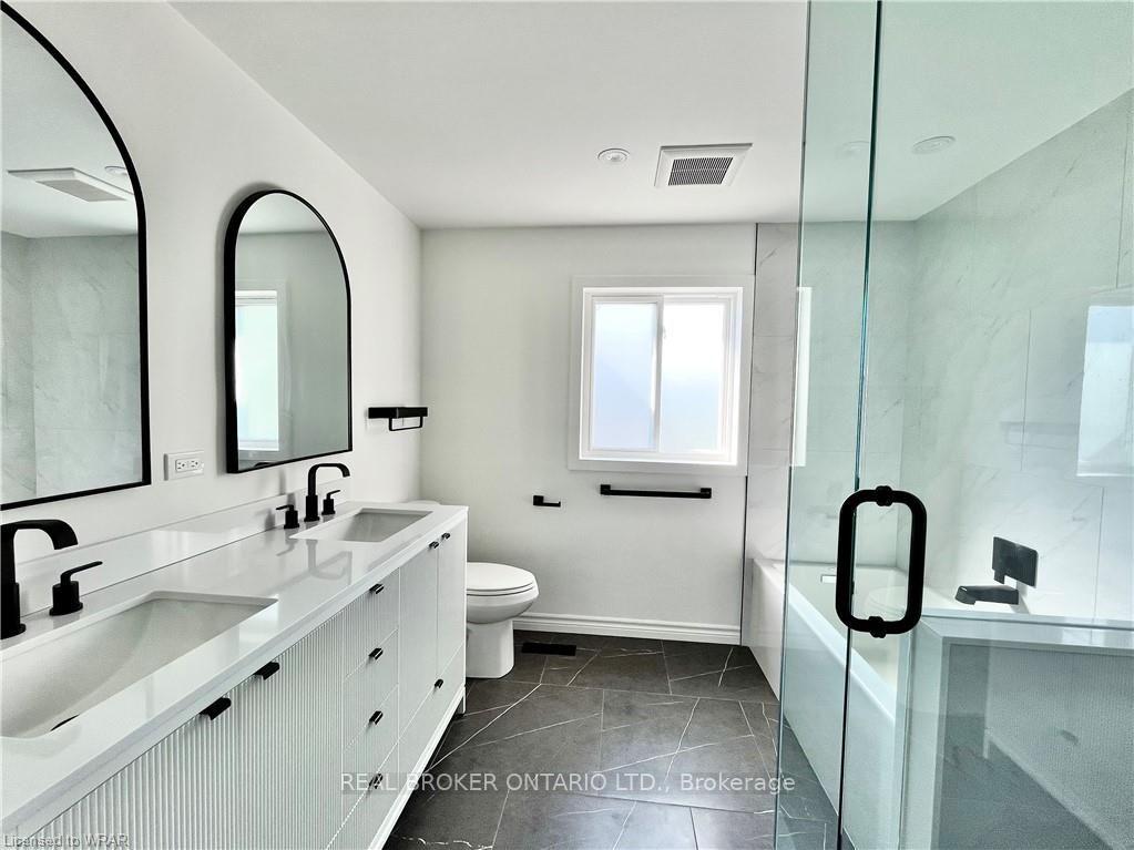Photo 10 of 412 Exmoor Street, Waterloo, Bridgeport — HOMEH