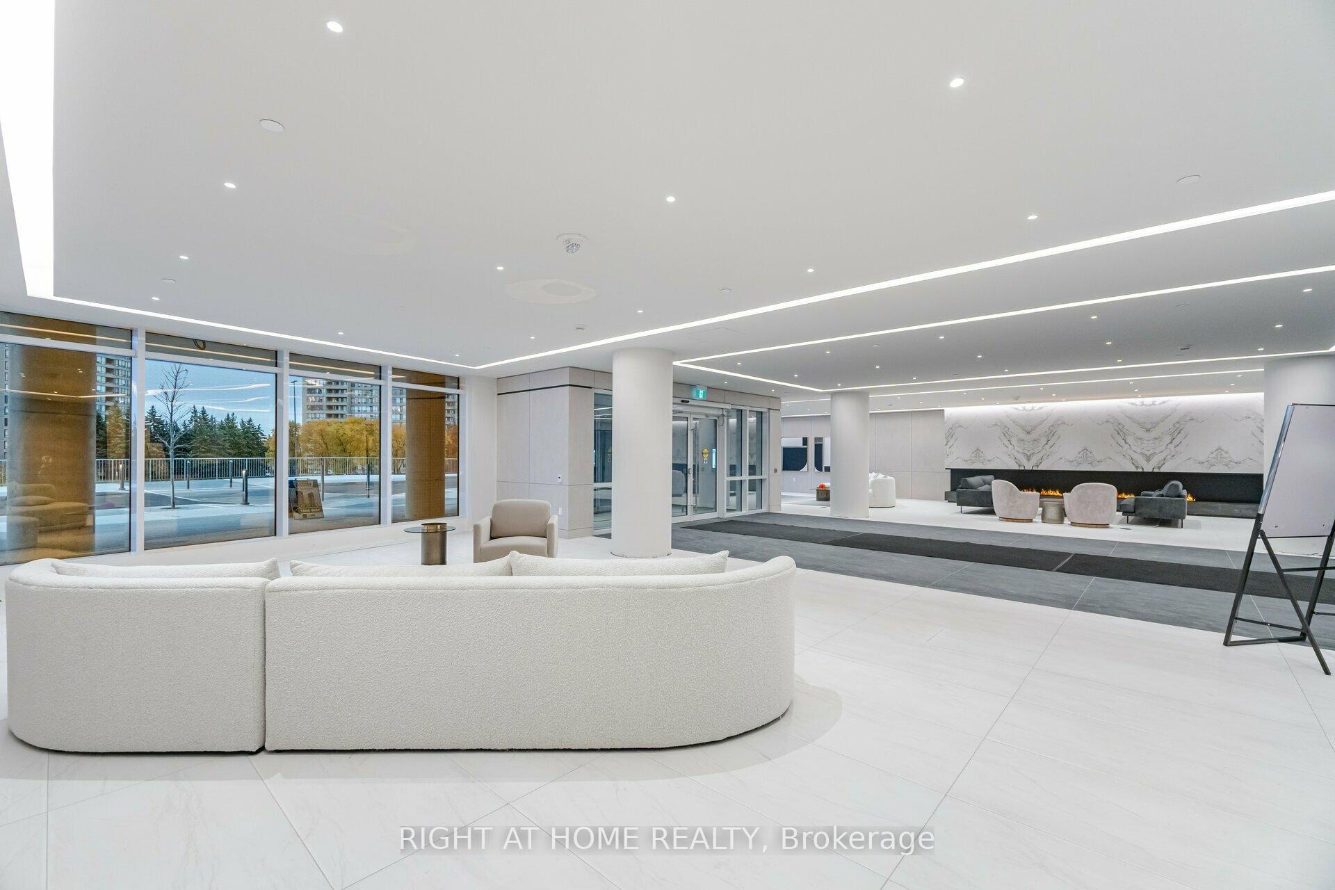 Photo 3 of Unit 226, 50 Upper MAll Way, Vaughan, Brownridge — HOMEH