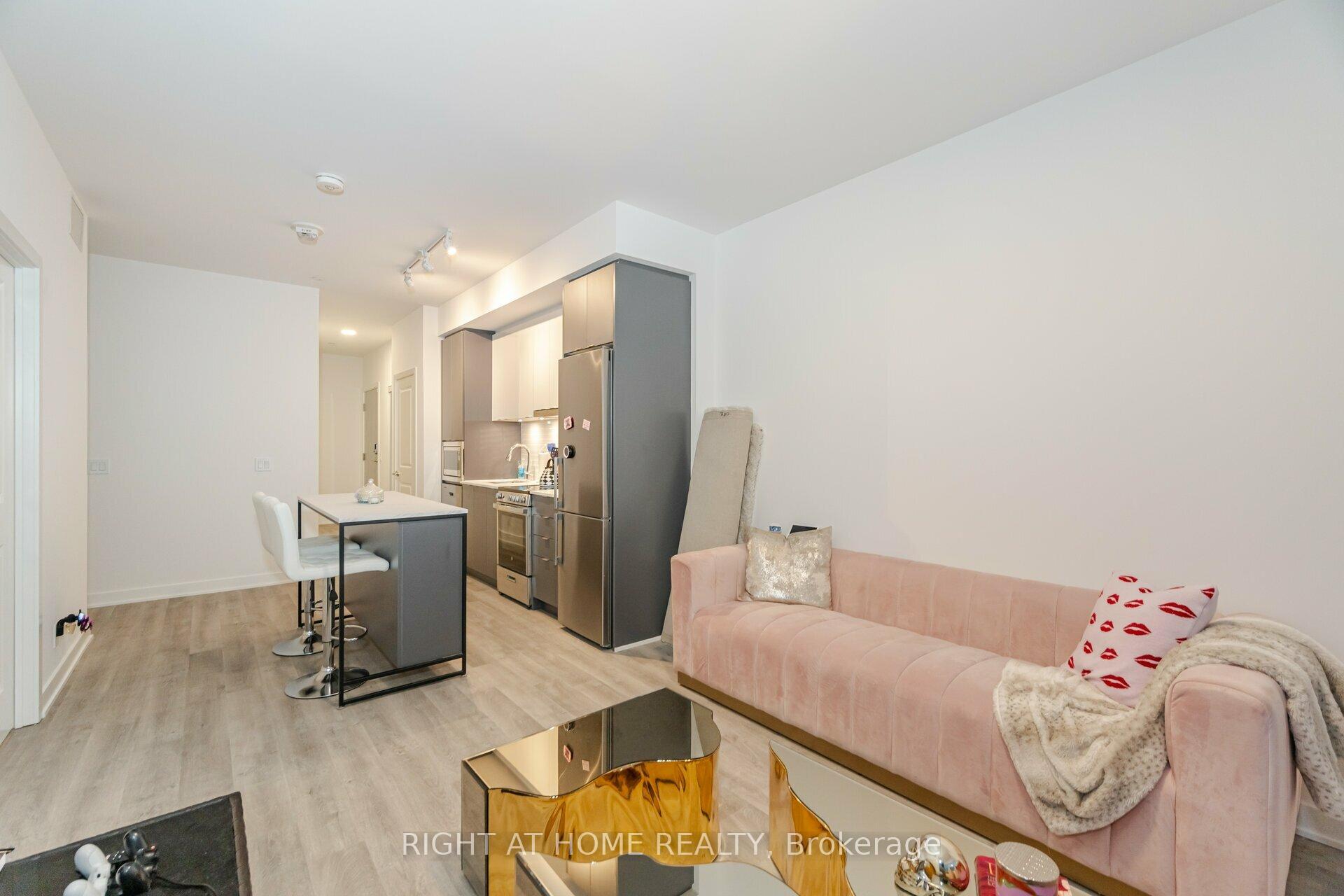 Photo 15 of Unit 226, 50 Upper MAll Way, Vaughan, Brownridge — HOMEH