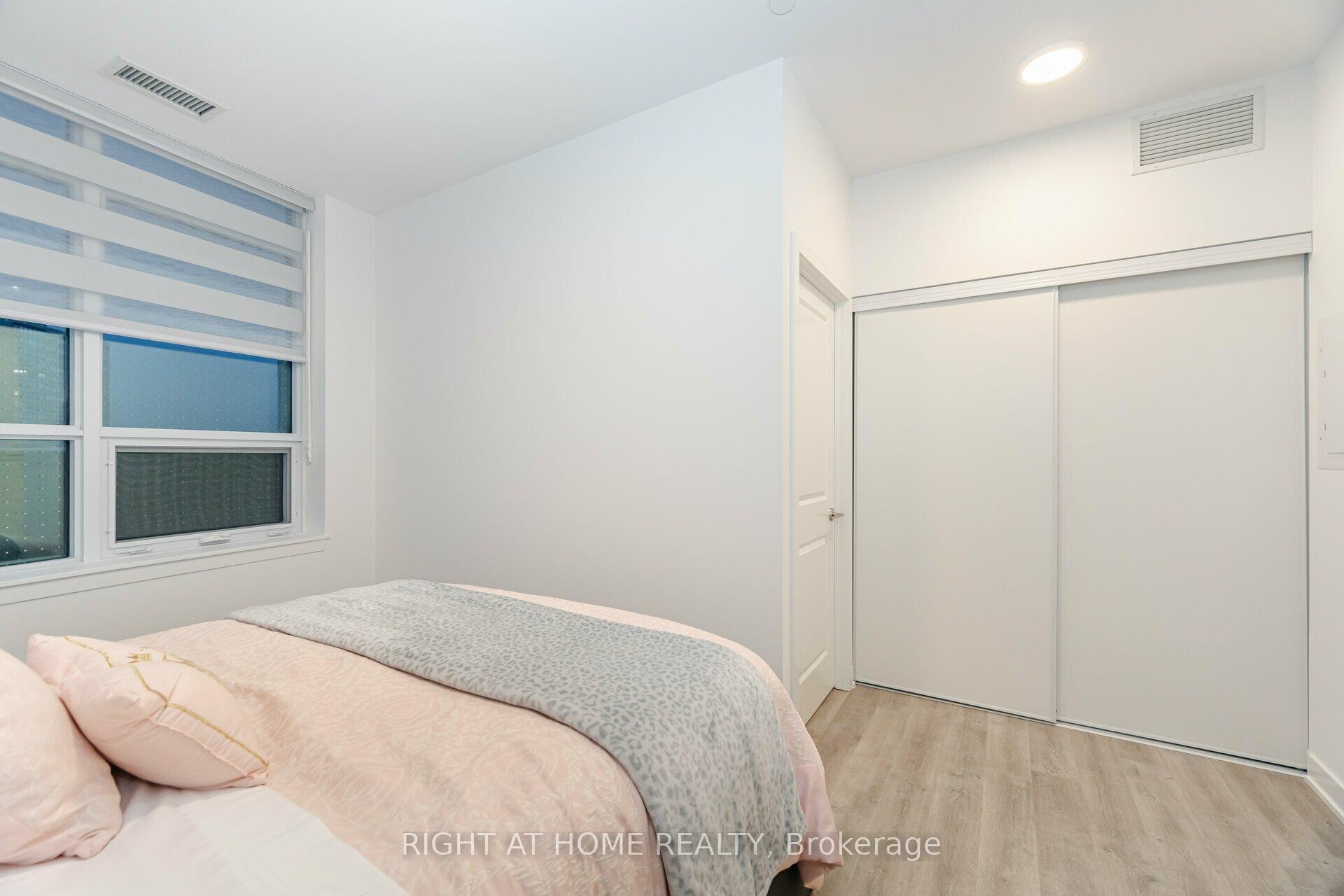 Photo 19 of Unit 226, 50 Upper MAll Way, Vaughan, Brownridge — HOMEH