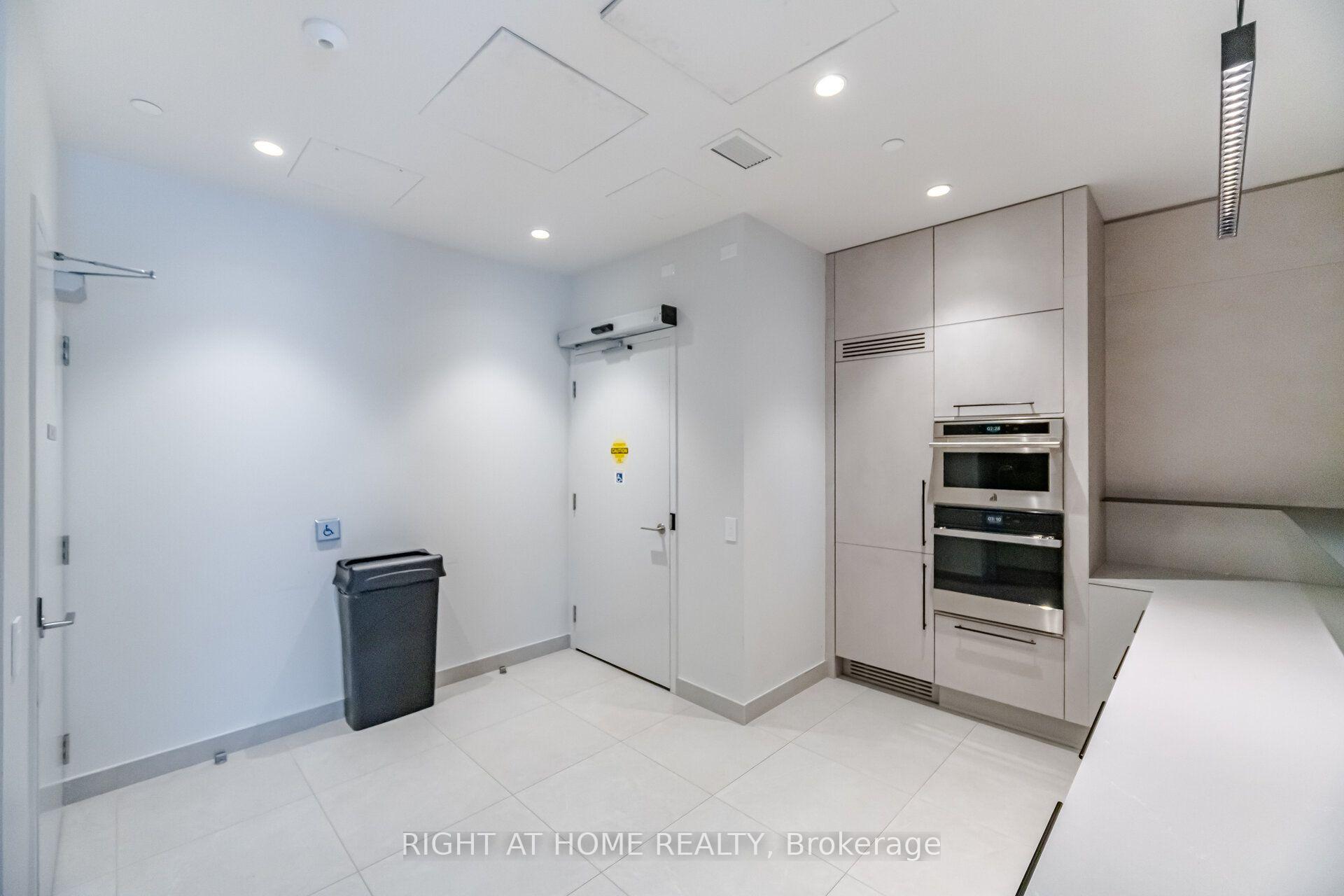 Photo 35 of Unit 226, 50 Upper MAll Way, Vaughan, Brownridge — HOMEH