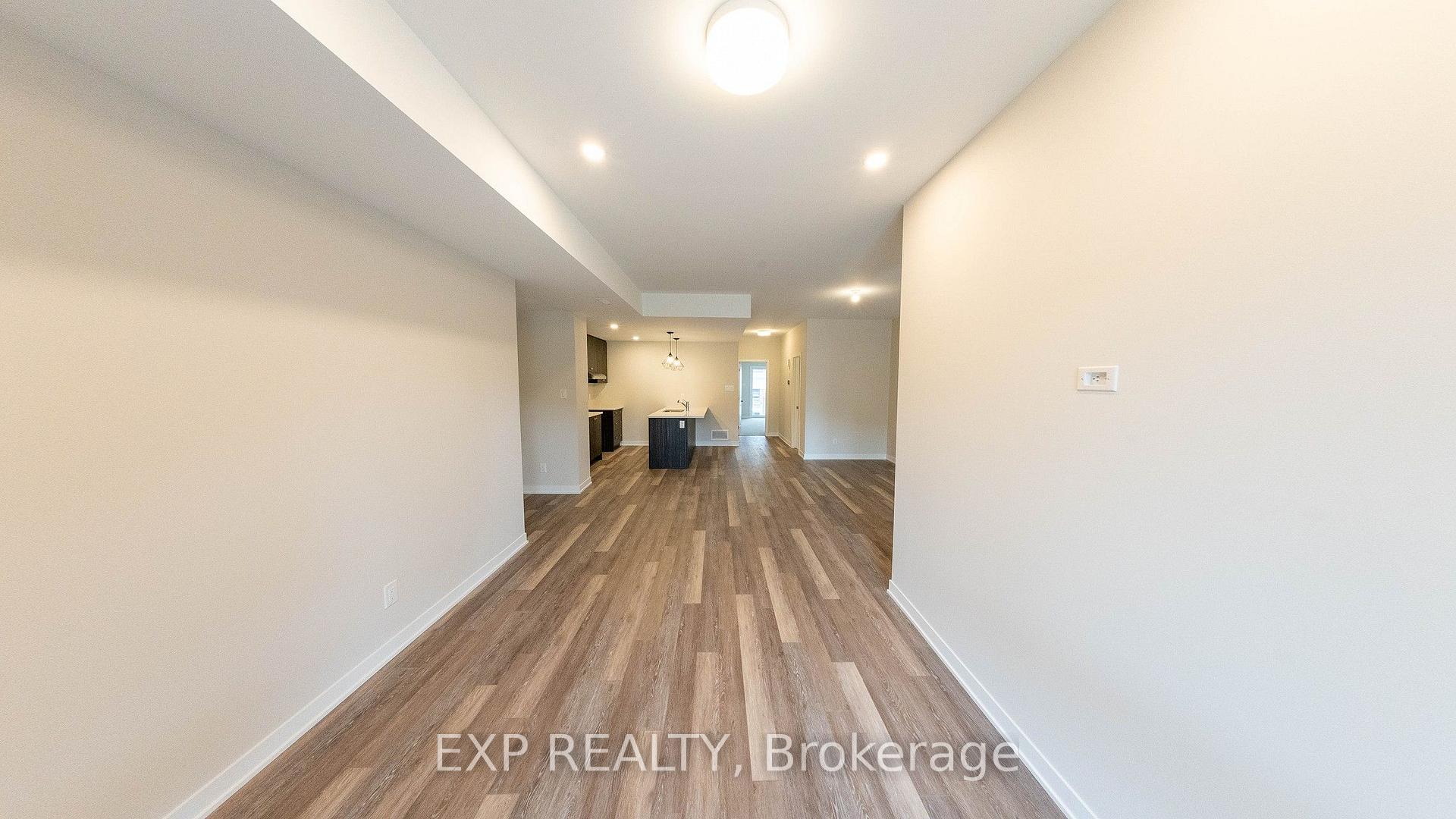 Photo 5 of 206 Lillian Freiman Private, Ottawa, Barrhaven - Half Moon Bay — HOMEH