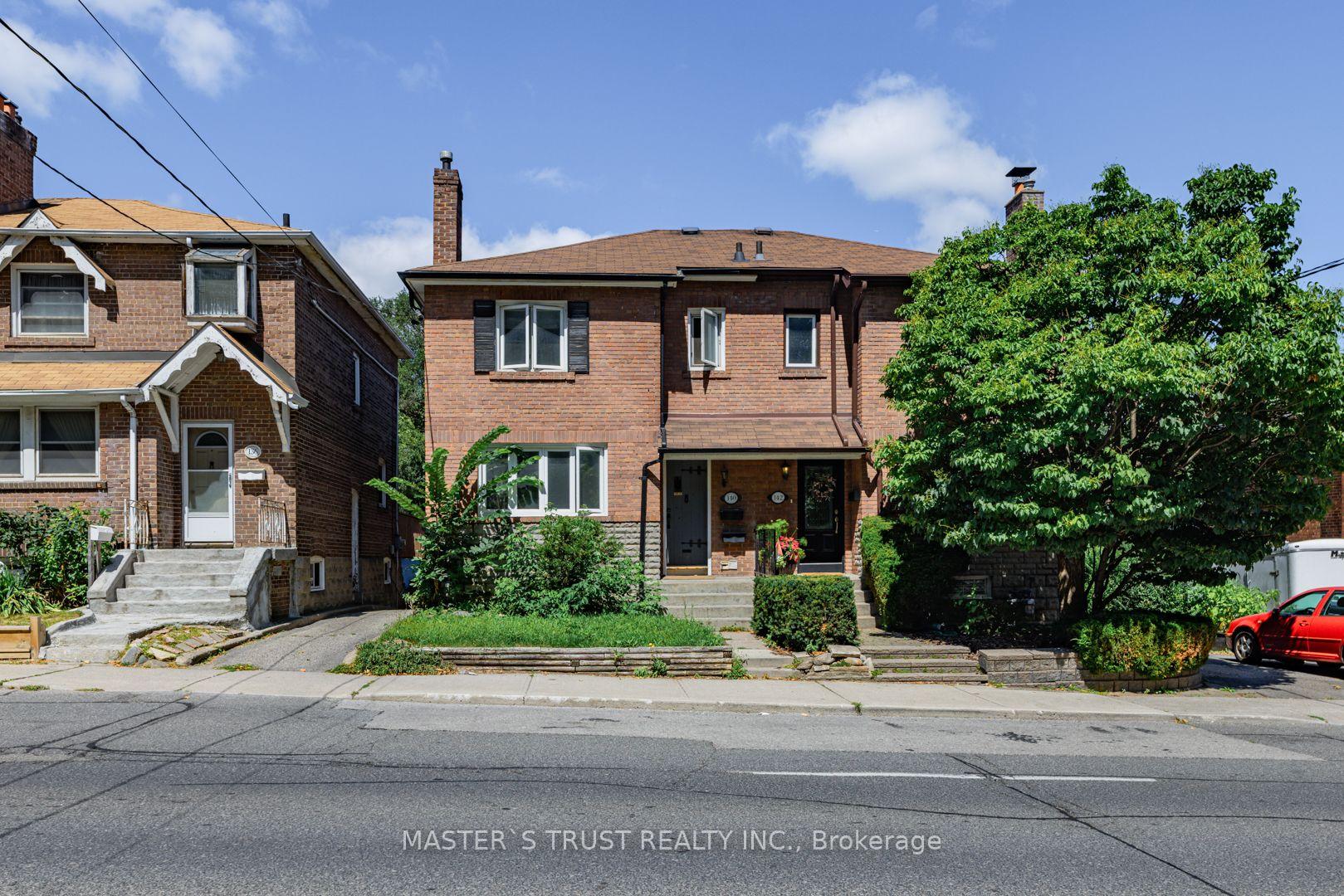 Front of Unit Bsmt, 140 Davisville Avenue