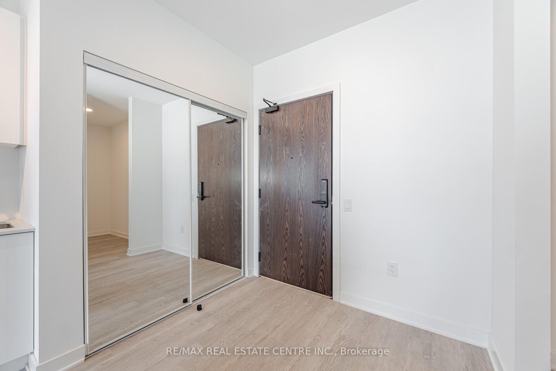 Photo 5 of Unit 1608, 2782 Barton Street E, Hamilton, Riverdale — HOMEH