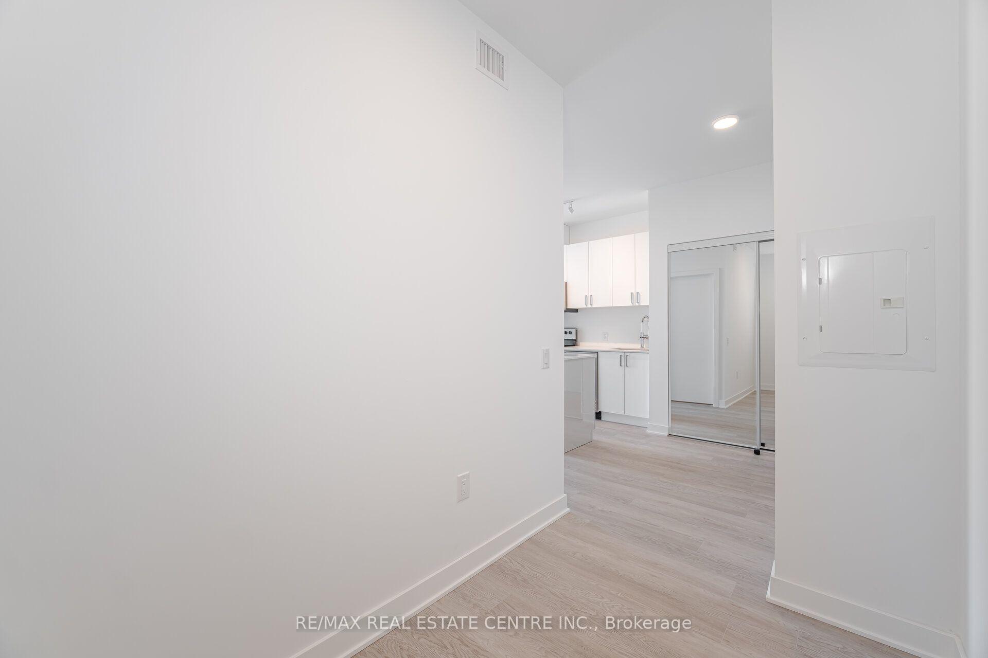 Photo 8 of Unit 1608, 2782 Barton Street E, Hamilton, Riverdale — HOMEH