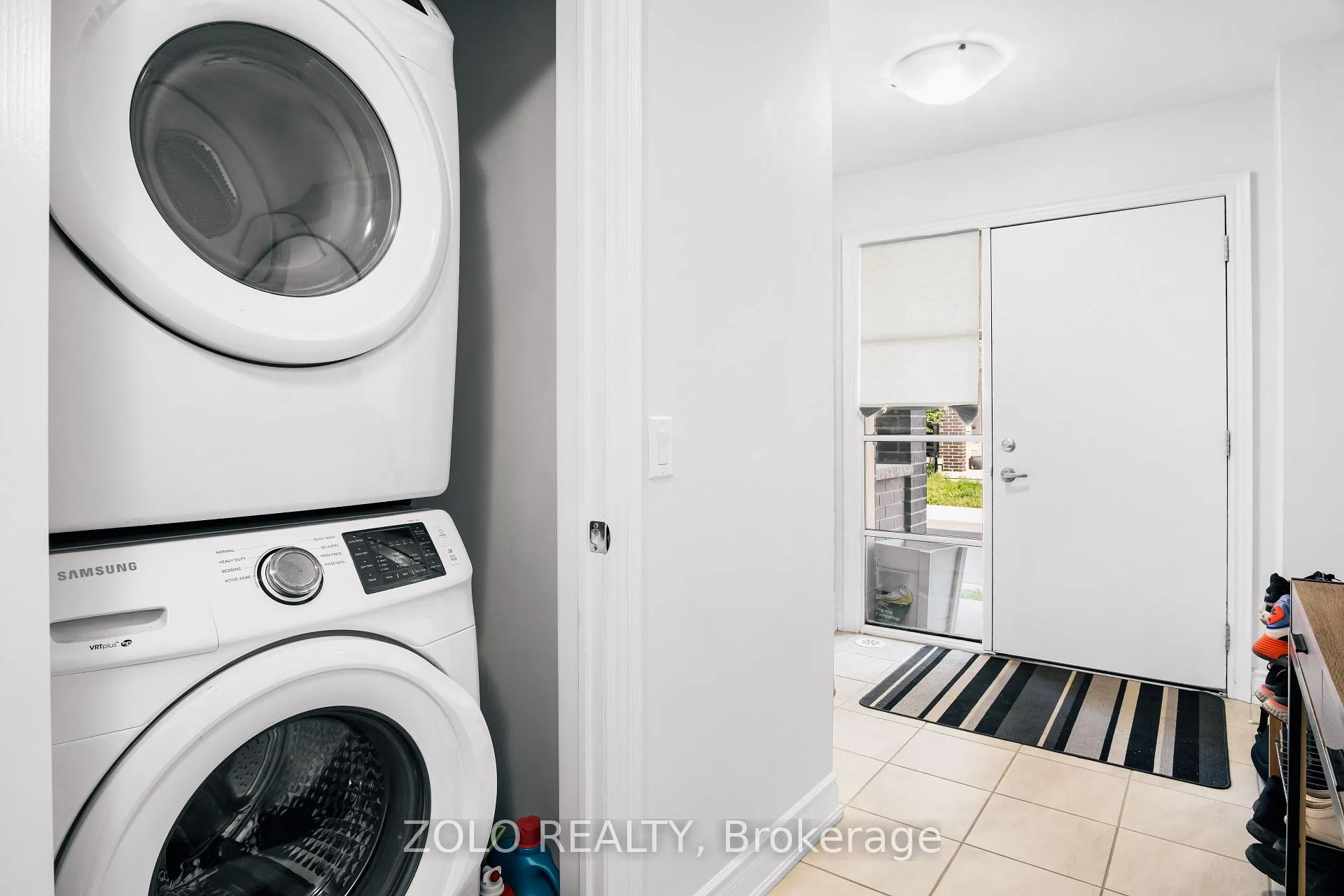 Photo 2 of 3089 Cascade Common, Oakville, Joshua Meadows — HOMEH