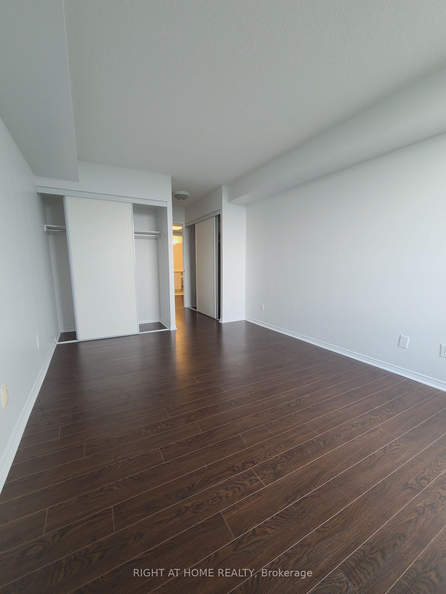 Photo 6 of Unit 2002, 35 Empress Avenue, North York, Willowdale East — HOMEH