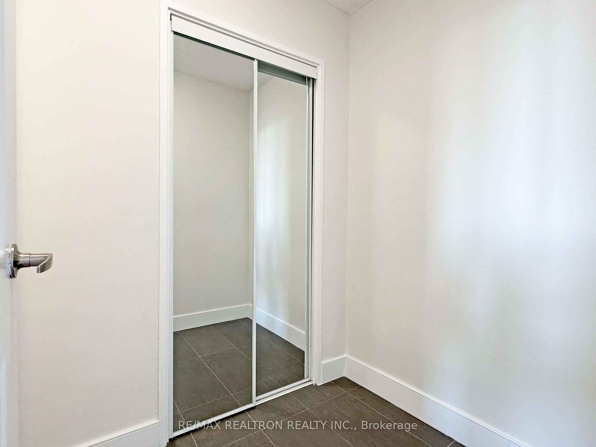 Photo 16 of Unit 2312, 666 Spadina Avenue, Toronto, University — HOMEH