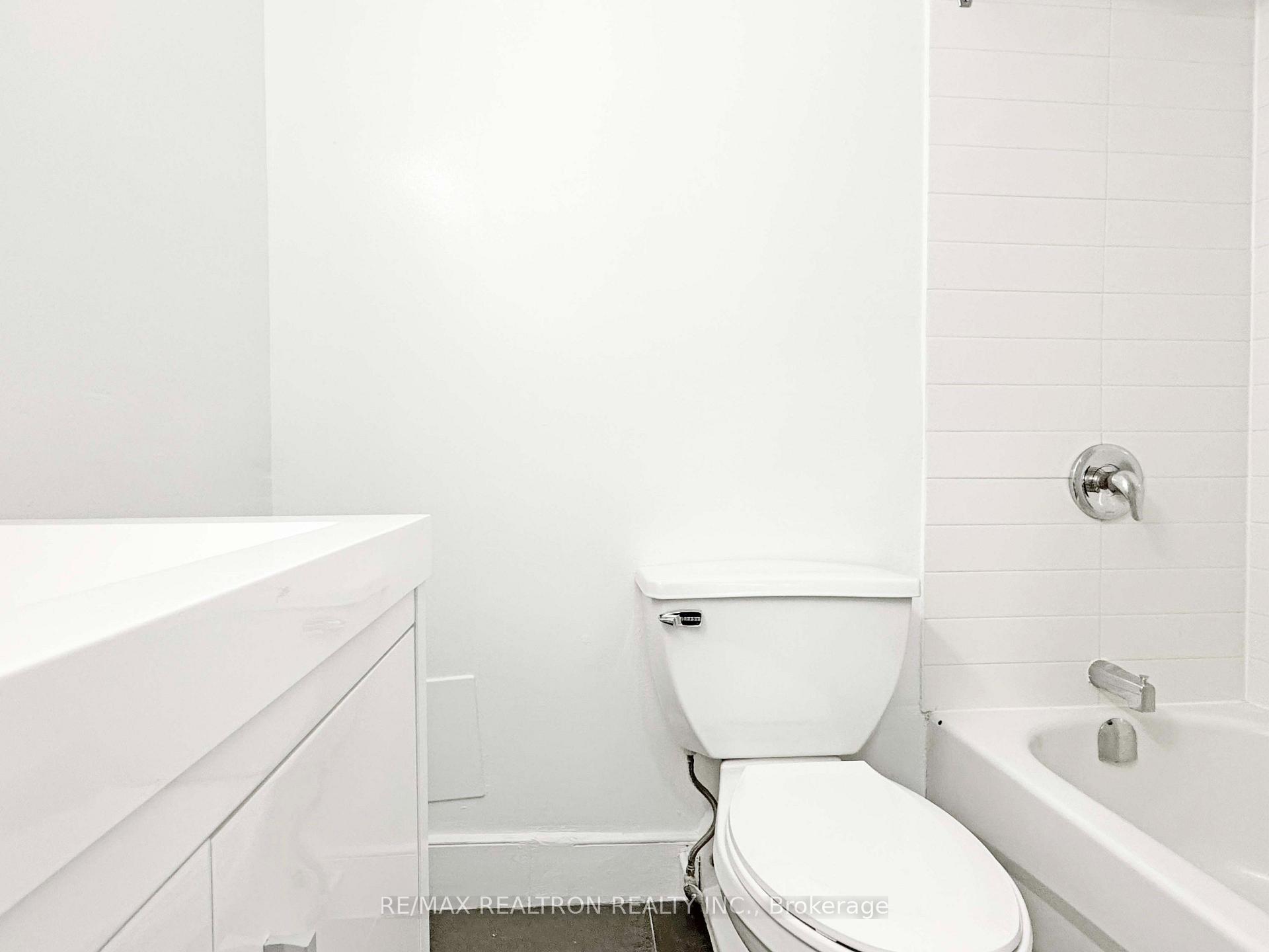 Photo 17 of Unit 2312, 666 Spadina Avenue, Toronto, University — HOMEH