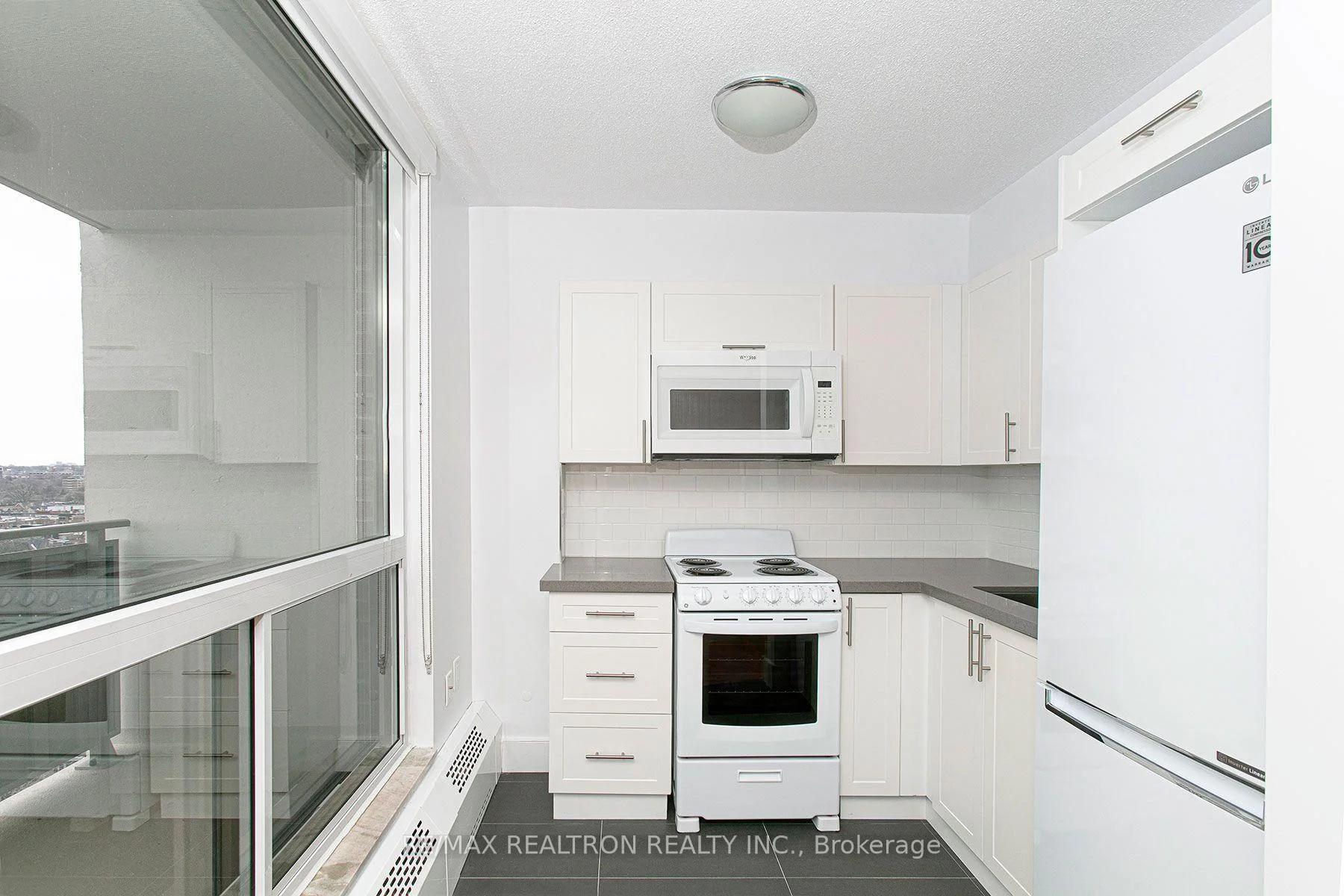 Photo 1 of Unit 2312, 666 Spadina Avenue, Toronto, University — HOMEH
