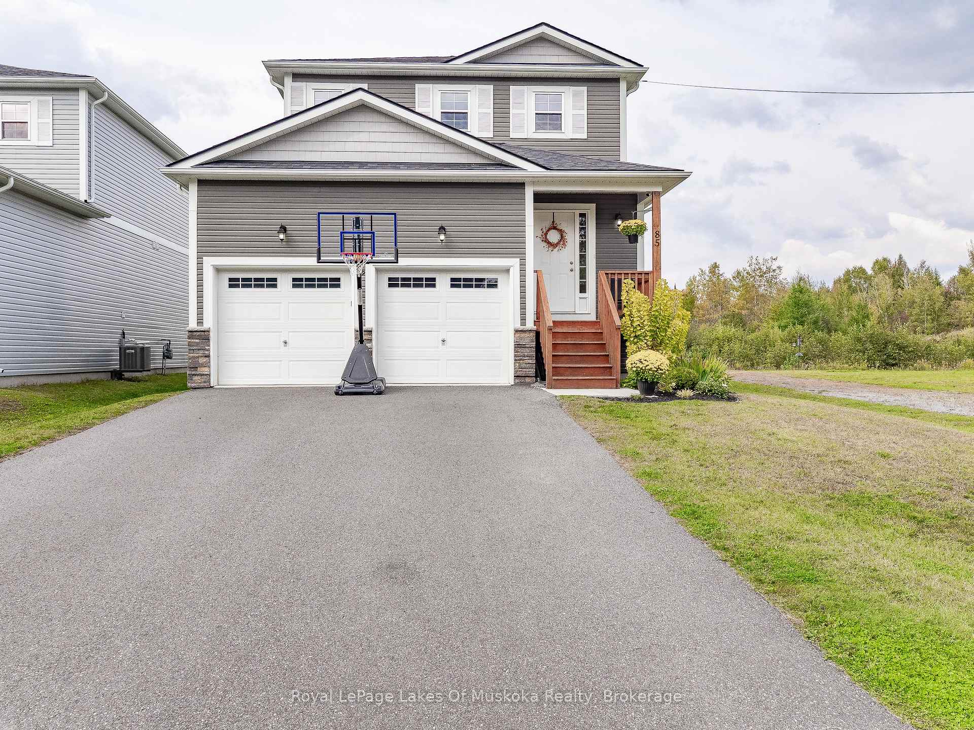 Photo 1 of 85 Douglas Drive, Bracebridge, Macaulay — HOMEH