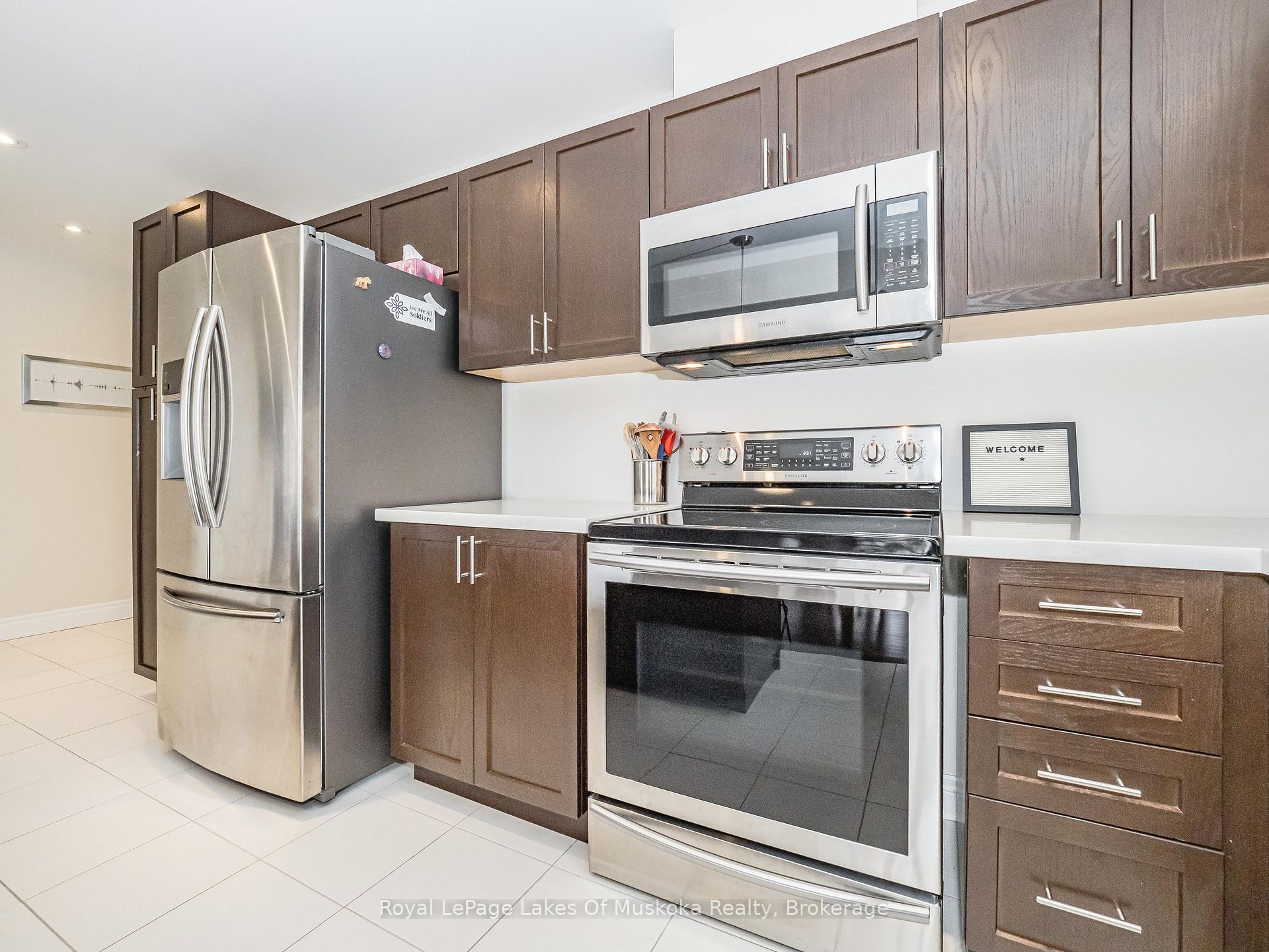 Photo 12 of 85 Douglas Drive, Bracebridge, Macaulay — HOMEH