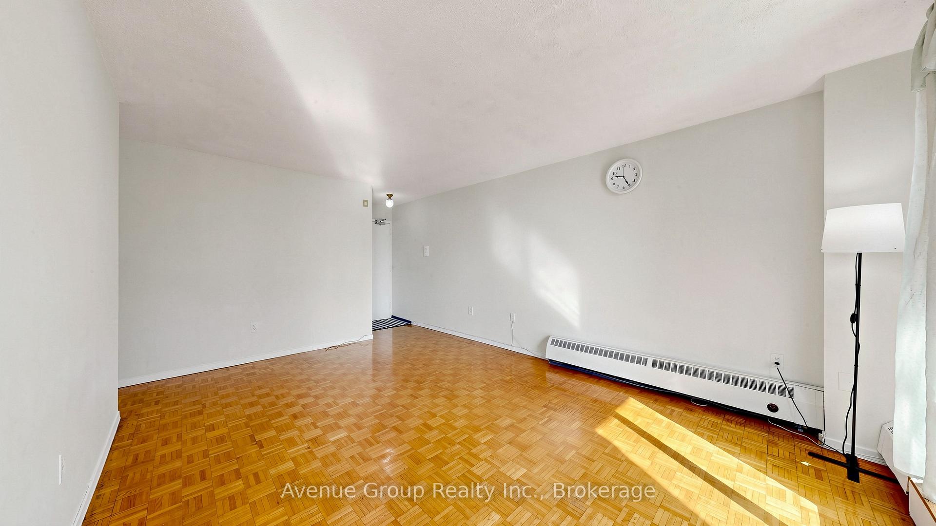 Photo 6 of Unit 417, 4673 Jane Street, North York, Black Creek — HOMEH