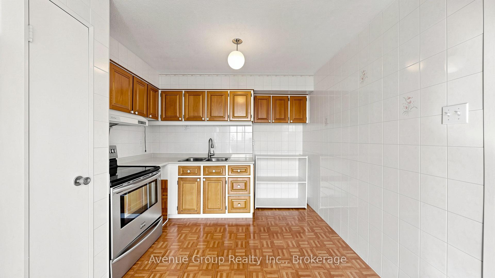 Photo 12 of Unit 417, 4673 Jane Street, North York, Black Creek — HOMEH
