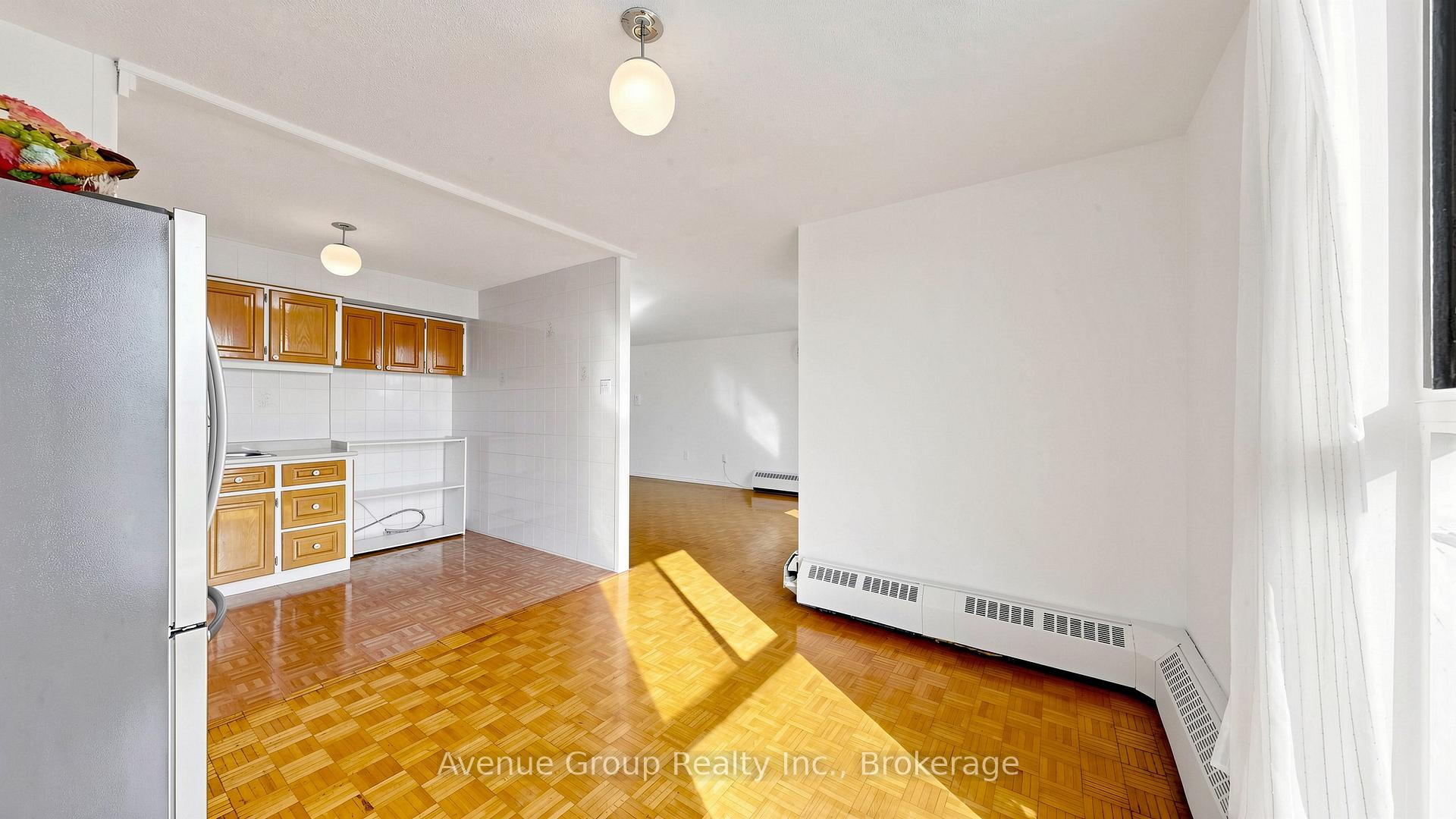 Photo 14 of Unit 417, 4673 Jane Street, North York, Black Creek — HOMEH