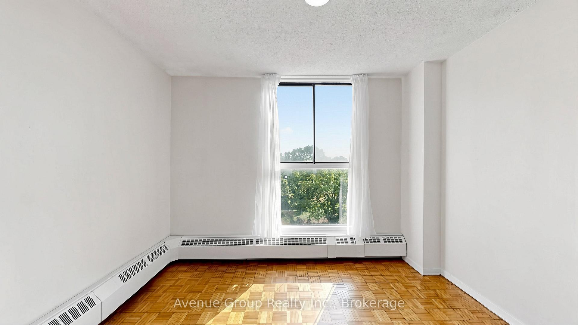 Photo 27 of Unit 417, 4673 Jane Street, North York, Black Creek — HOMEH