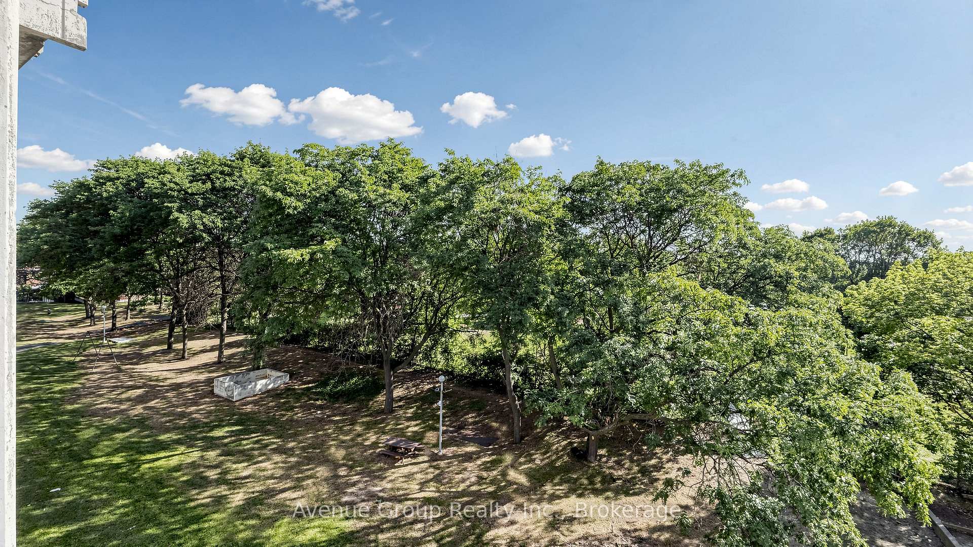 Photo 31 of Unit 417, 4673 Jane Street, North York, Black Creek — HOMEH