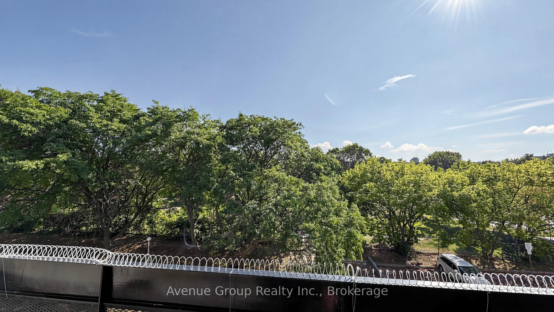 Photo 33 of Unit 417, 4673 Jane Street, North York, Black Creek — HOMEH
