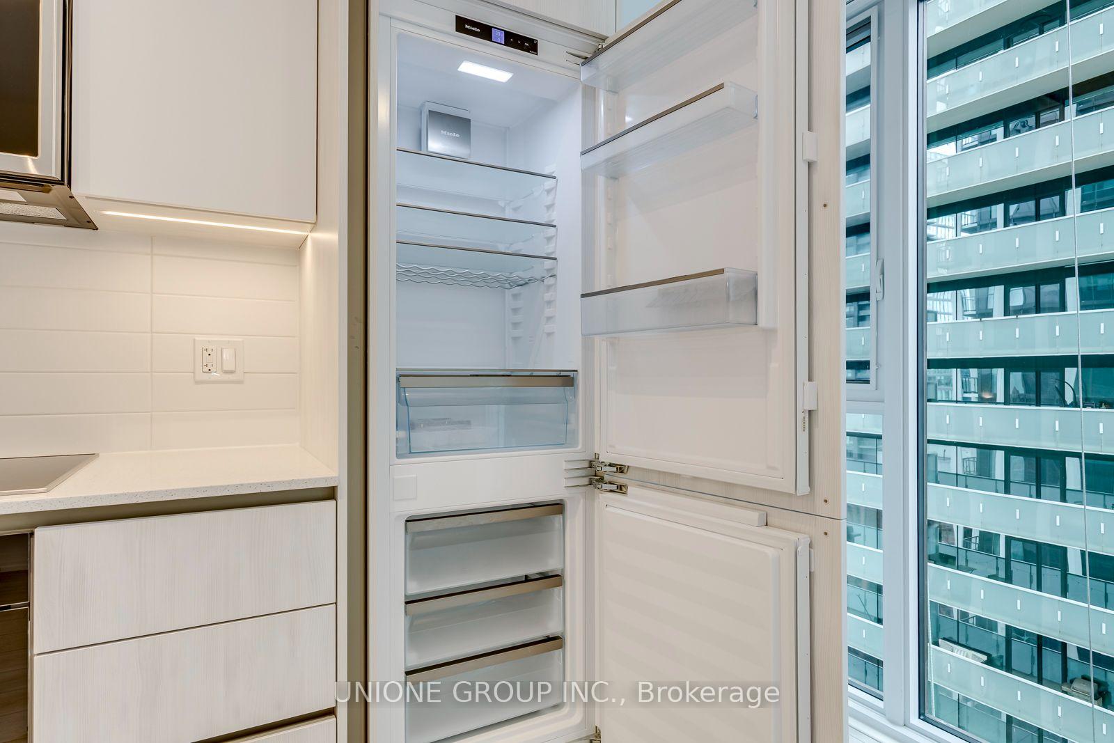 Photo 14 of Unit 2229, 400 King Street W, Toronto, Waterfront Communities — HOMEH