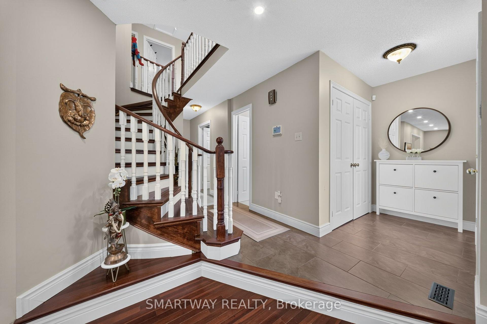 Photo 6 of 50 Killarney Court, Brampton, Heart Lake East — HOMEH