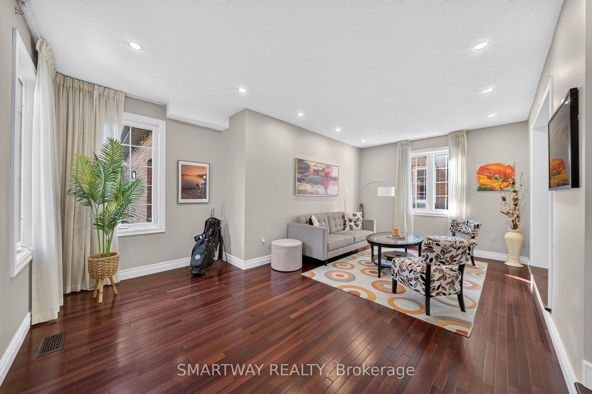 Photo 10 of 50 Killarney Court, Brampton, Heart Lake East — HOMEH